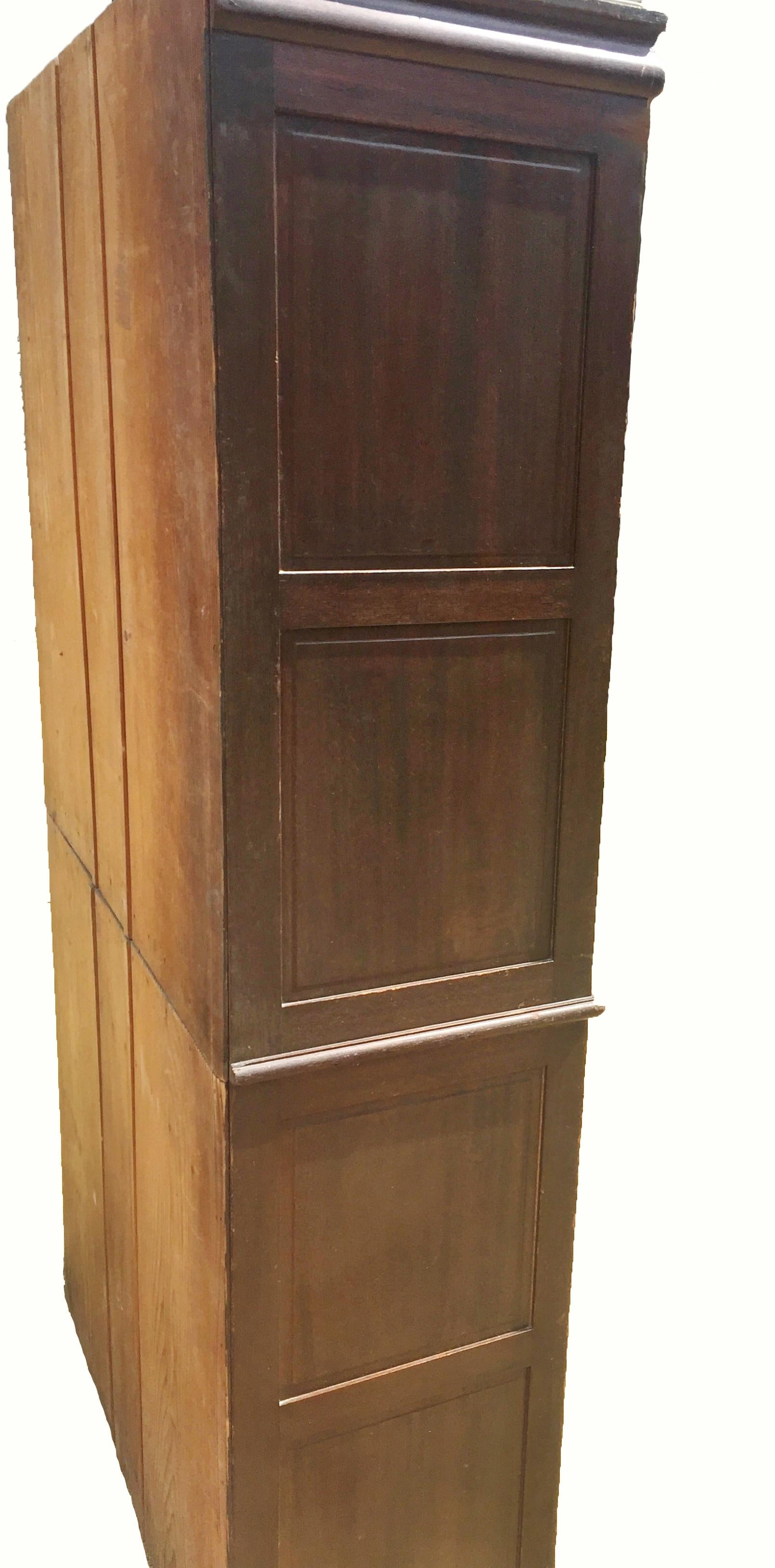 Asian Art Deco Cabinet with Diamond Glass  For Sale 4