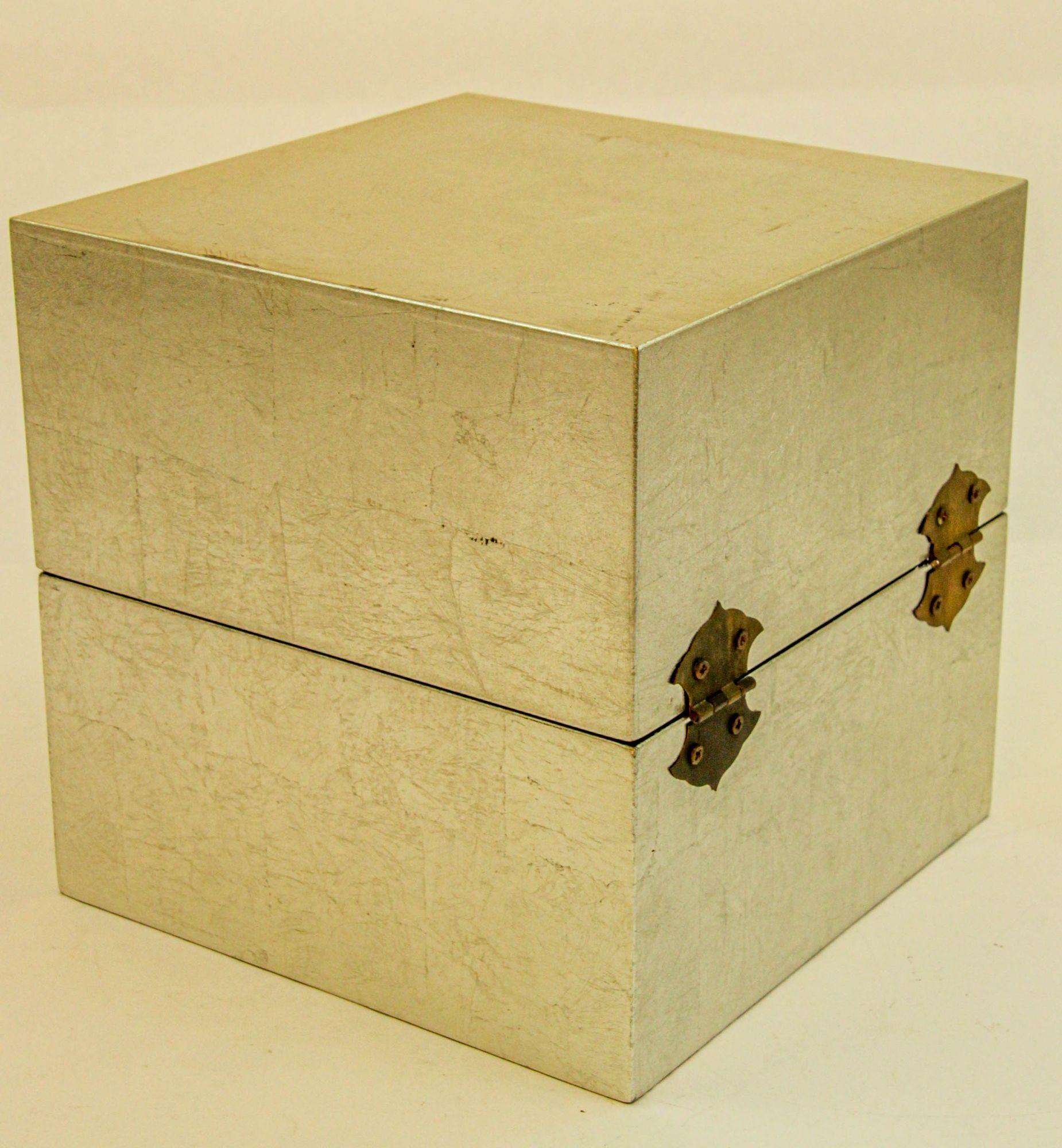 Asian Art Deco Style Silver and Black Lacquered Jewelry Box 1980s 4