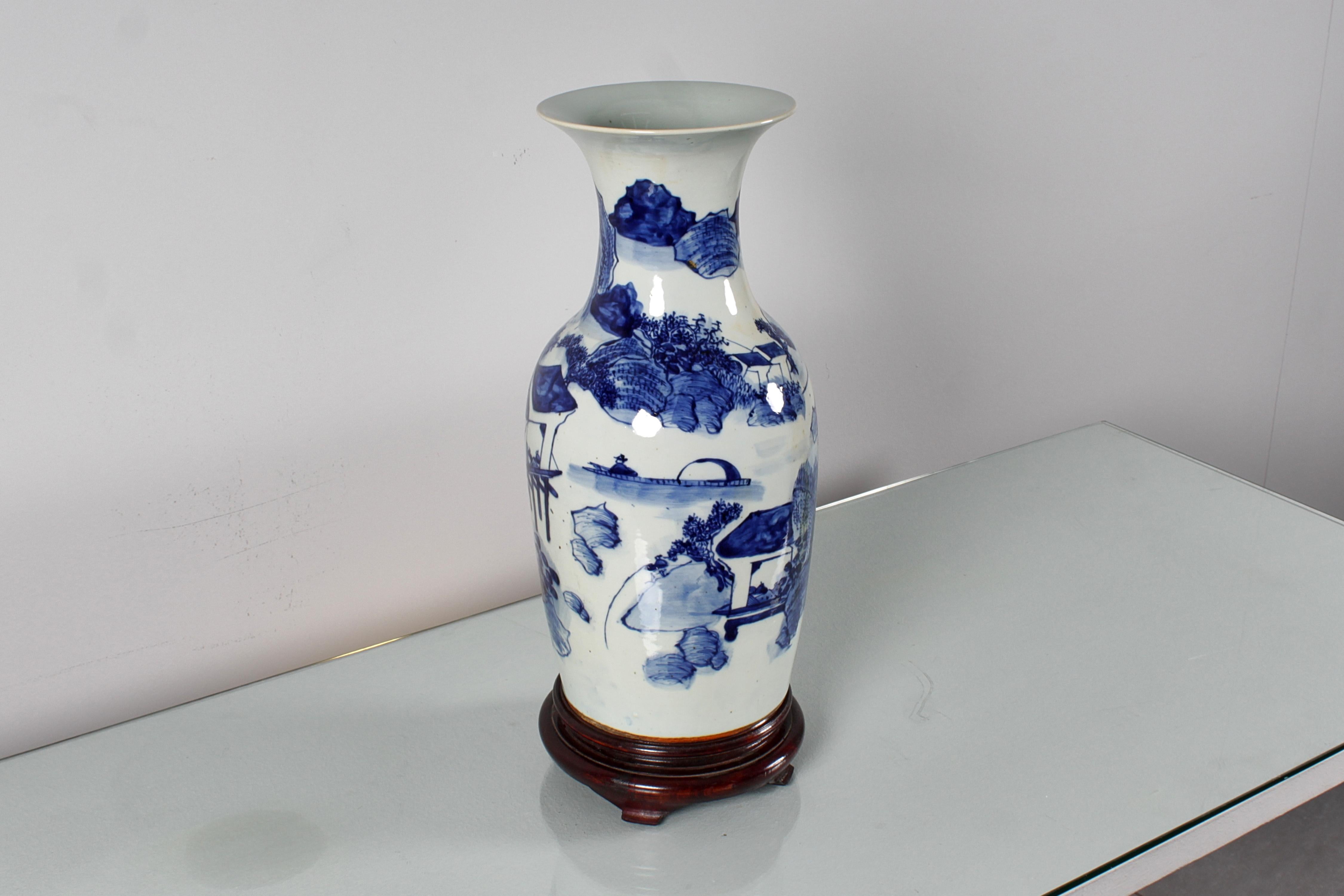 Futurist Asian Art Qing Dynasty (presum.) Blue and White Porcelain Vase XIX° sec. China For Sale