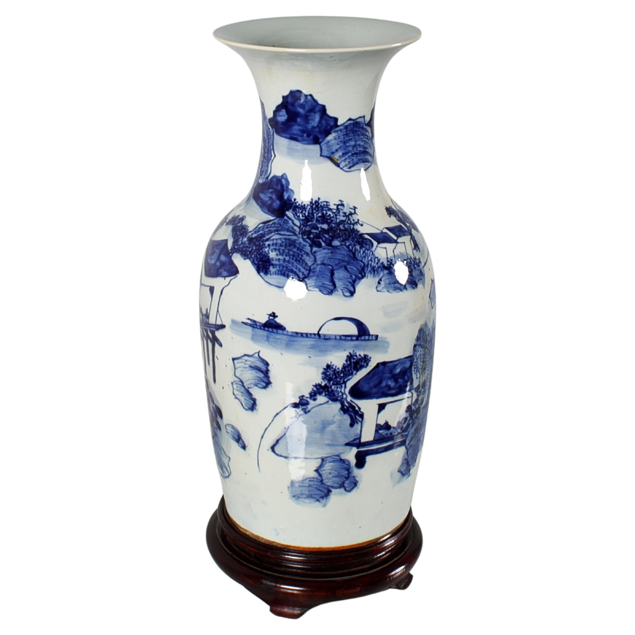 Asian Art Qing Dynasty (presum.) Blue and White Porcelain Vase XIX° sec. China For Sale