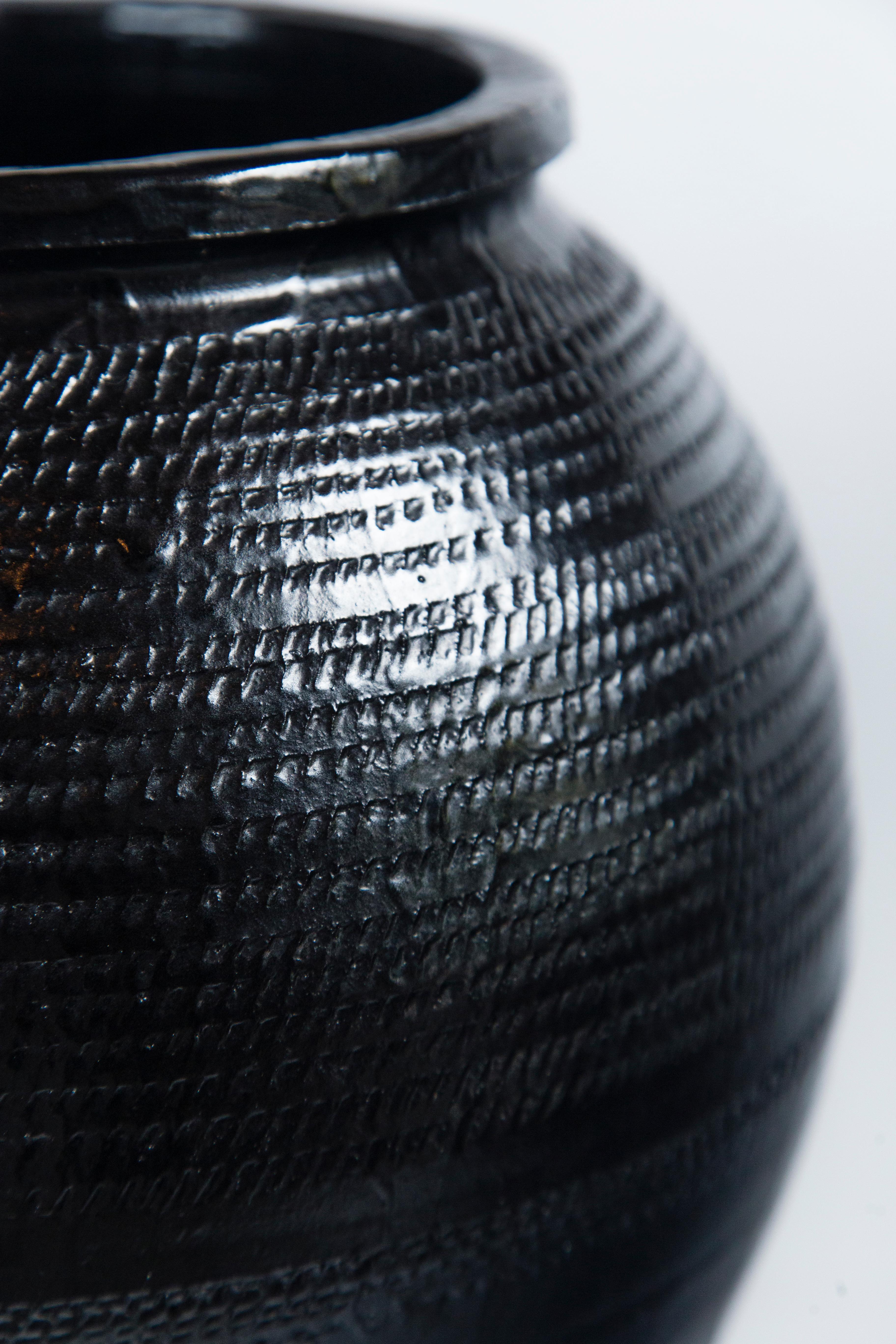 Asian Black Glaze Ceramic Storage Jar, 20th Century In Good Condition In Chappaqua, NY