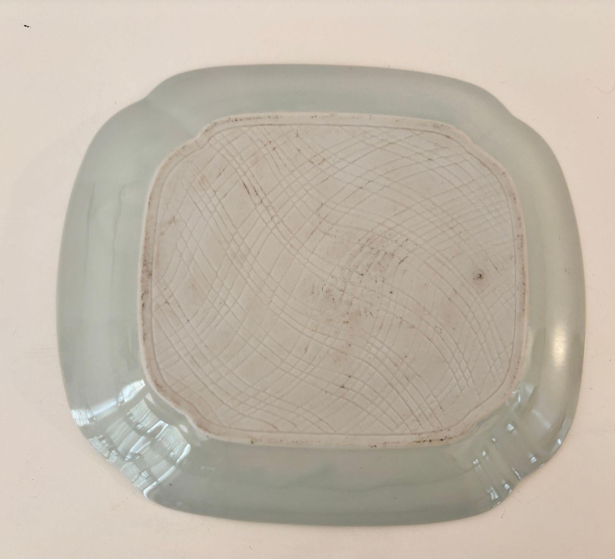 Assiette asiatique en céramique Kraak bleue et blanche Vintage Chinese Export 1950s en vente 6
