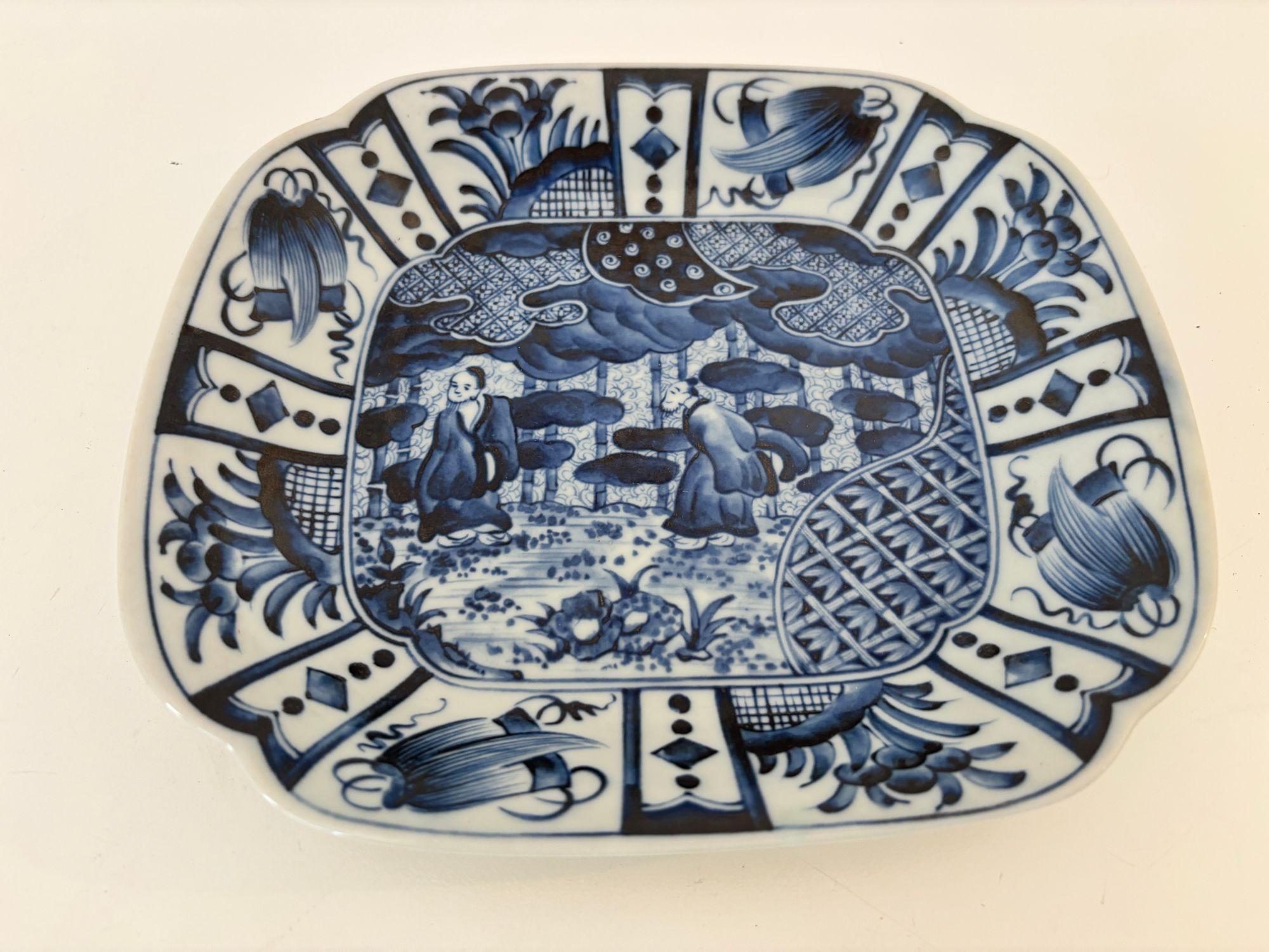 Fait main Assiette asiatique en céramique Kraak bleue et blanche Vintage Chinese Export 1950s en vente