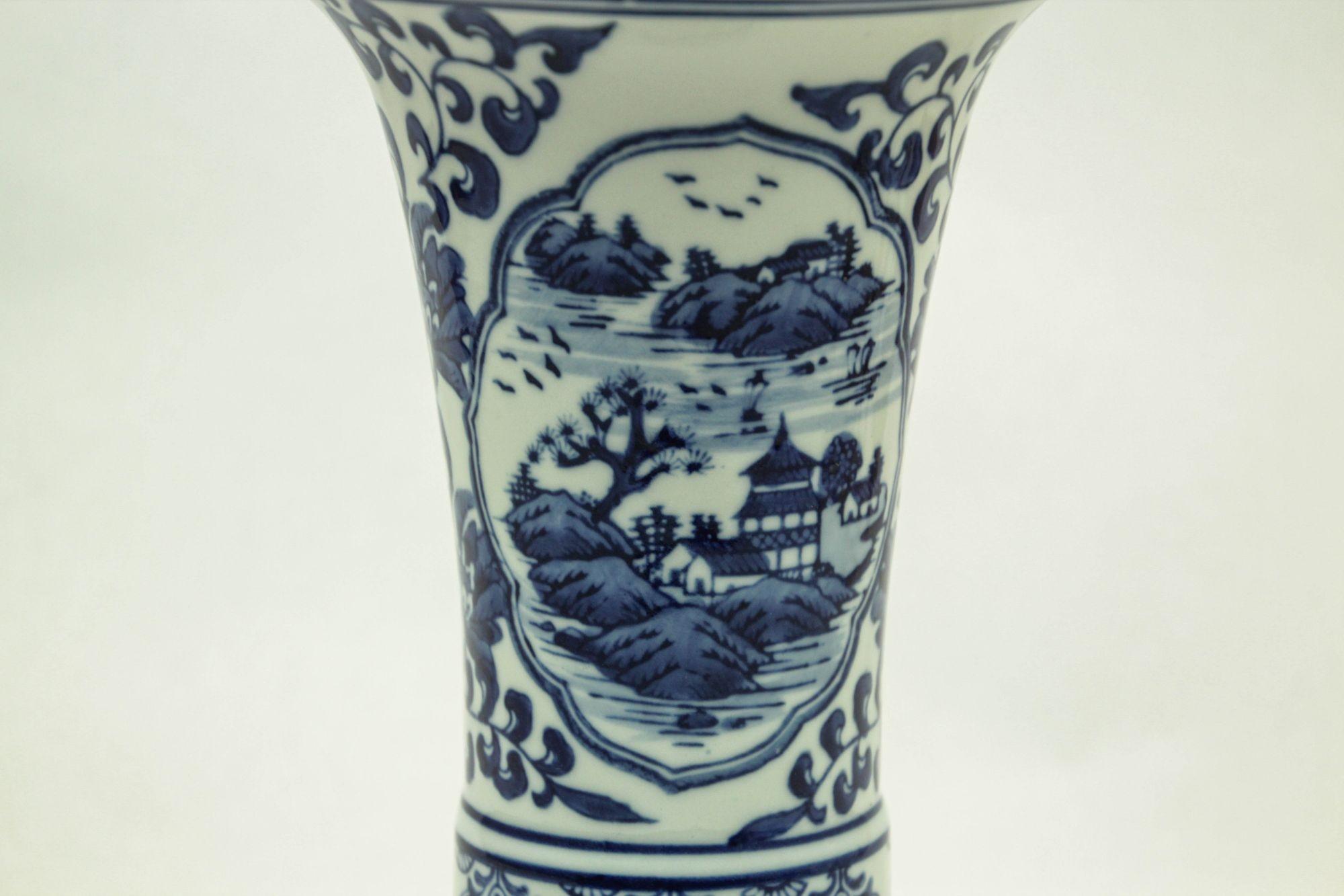 Chinese Export Asian Blue and White Porcelain Flower Drum Vase For Sale