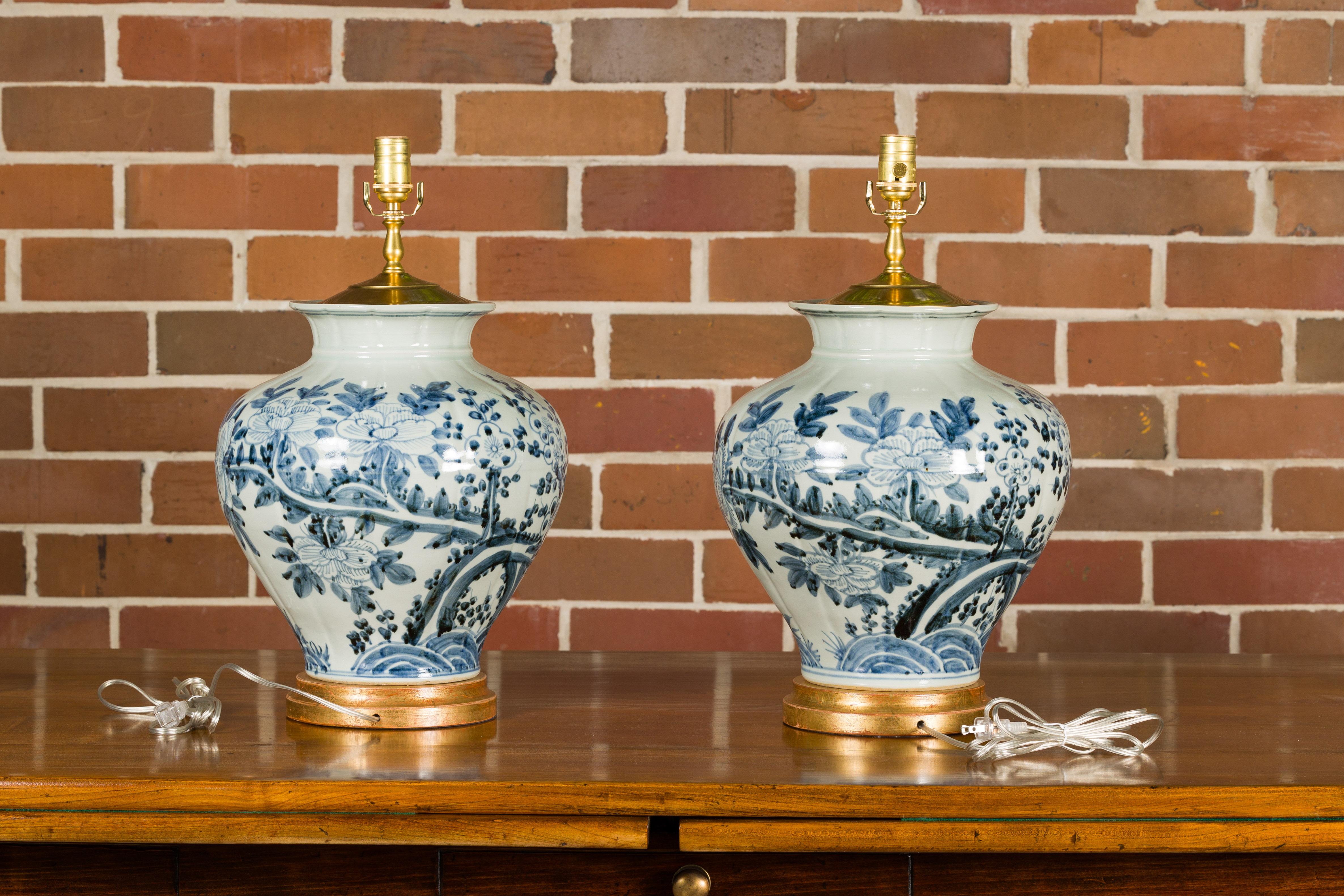 Asian Blue and White Porcelain Vases Made Into USA Wired Table Lamps, a Pair In Good Condition In Atlanta, GA