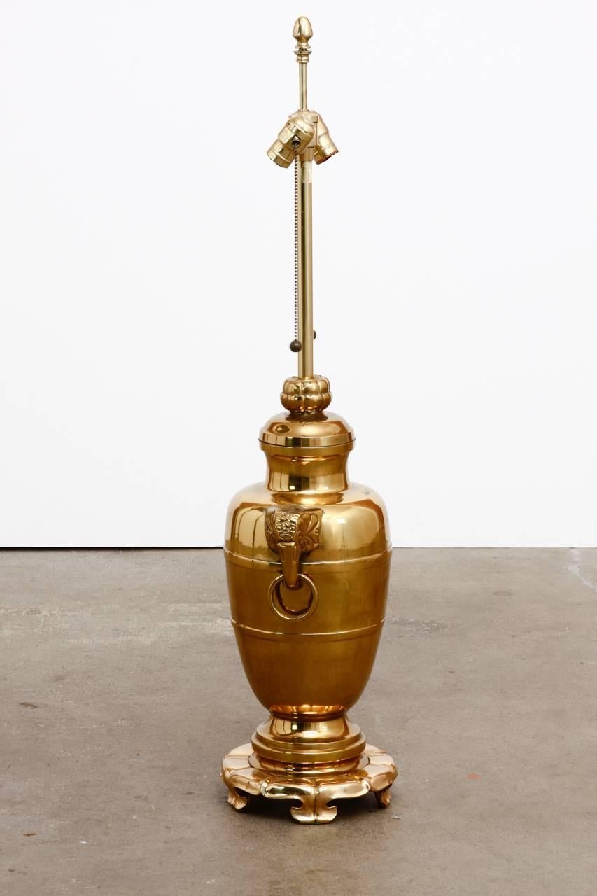 Lámpara de sobremesa asiática de latón con cabeza de elefante by Marbro Estadounidense en venta