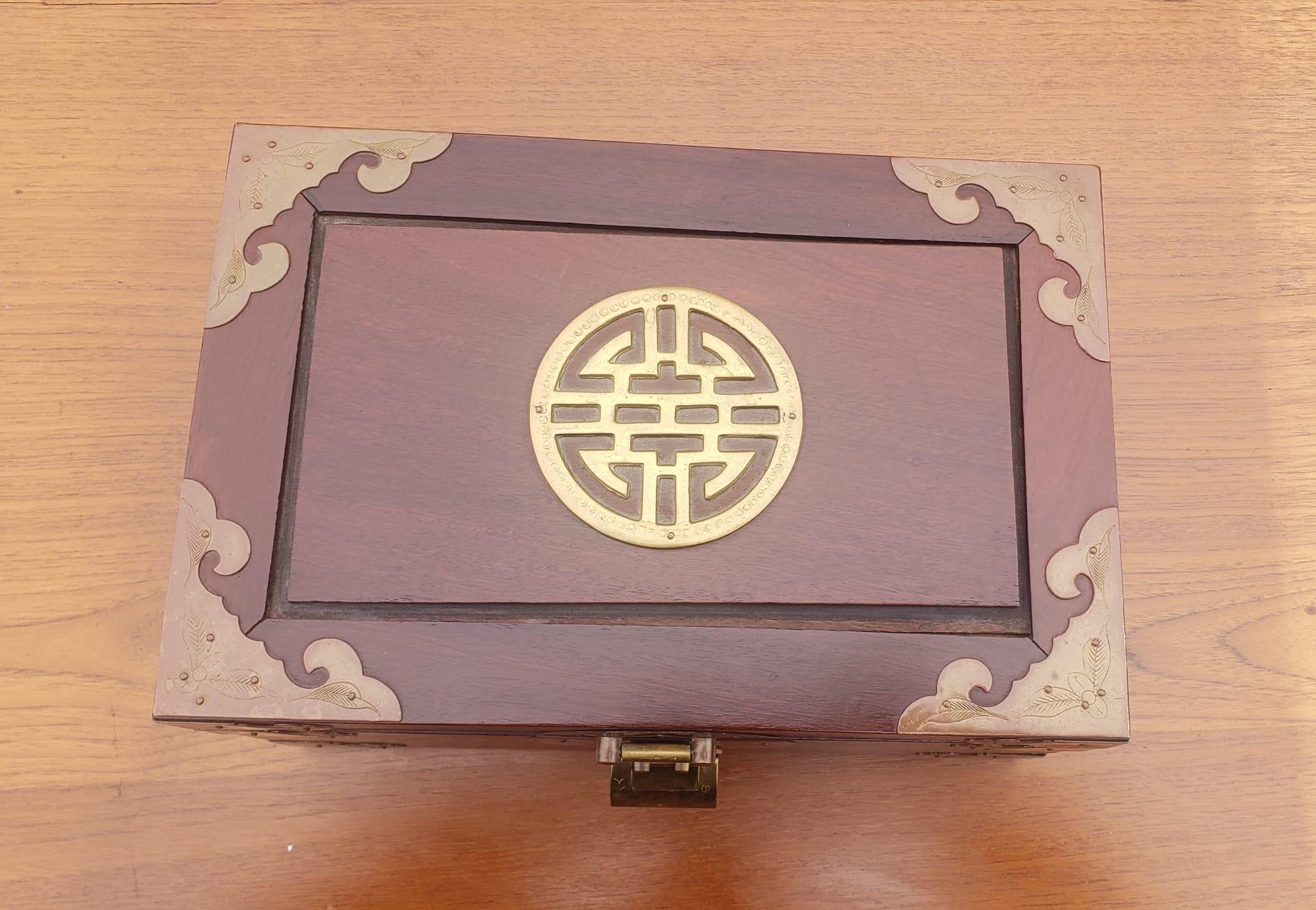 chinese rosewood jewelry box