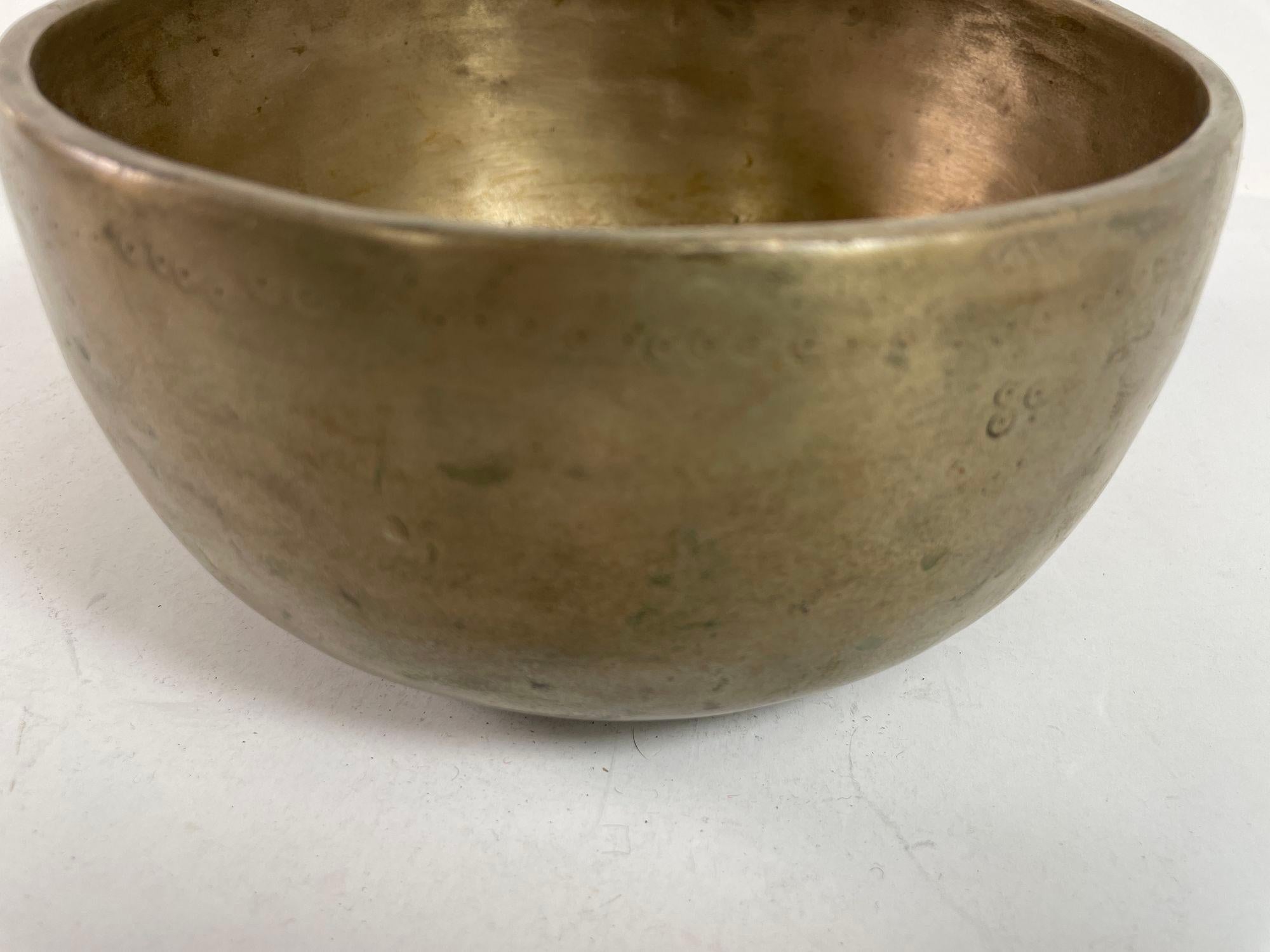 Asian Bronze Hammered Singing Bowl Nepal 1950s For Sale 7