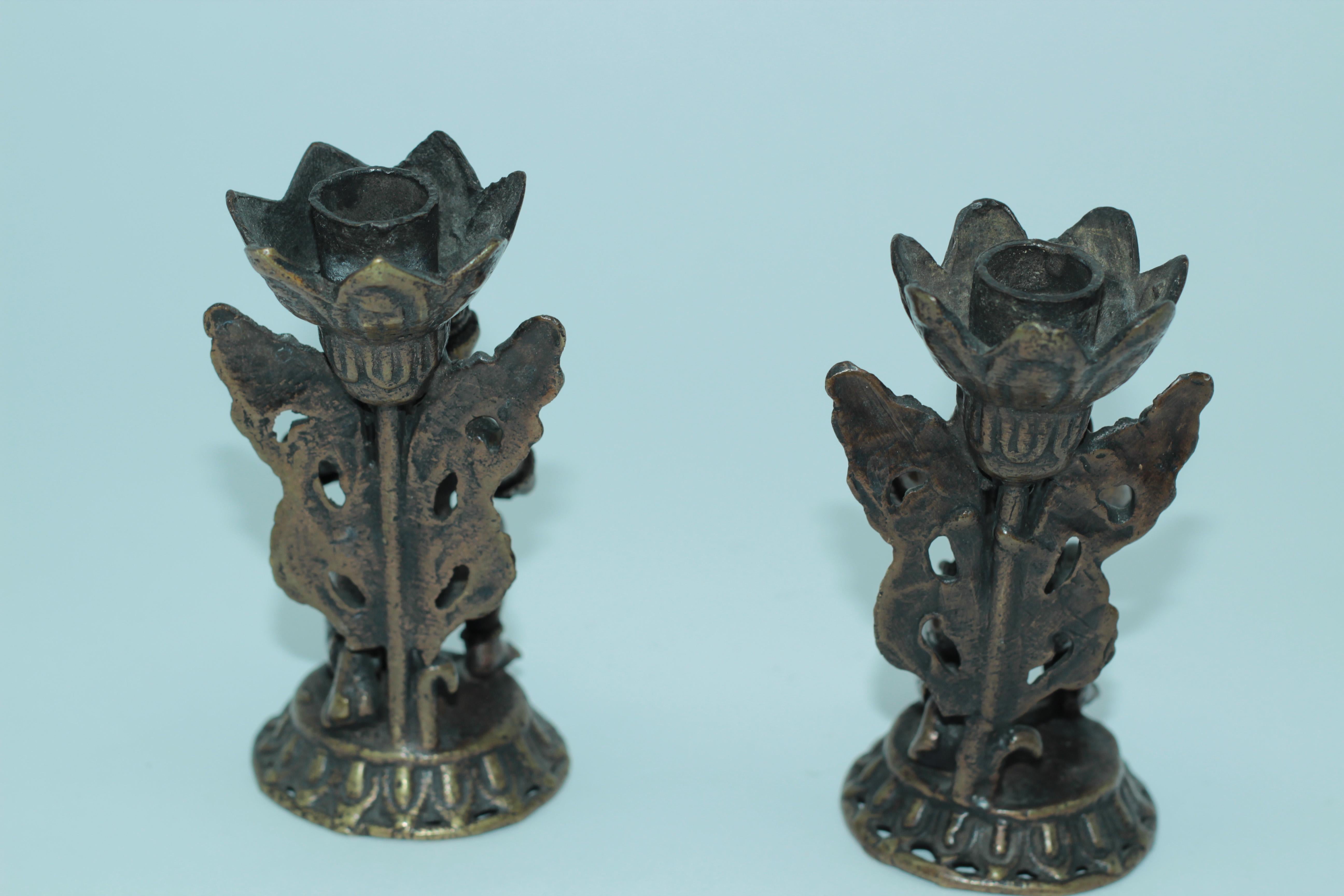 Asian Bronze Pair of Hanuman Kneeling Buddhist Figure Candleholders In Good Condition For Sale In North Hollywood, CA