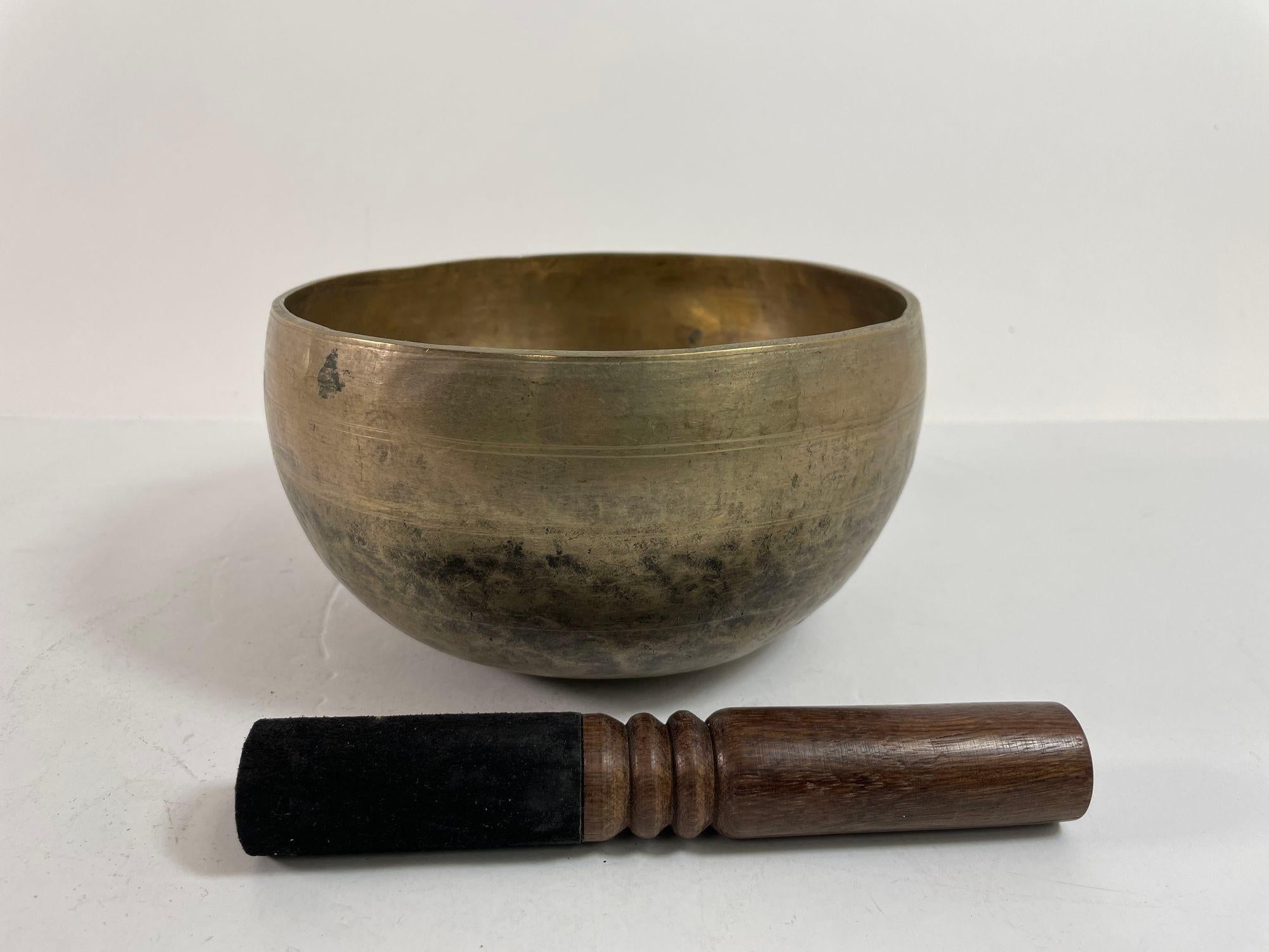 Hand-Crafted Asian Bronze Singing Hammered Bowl 1950s For Sale