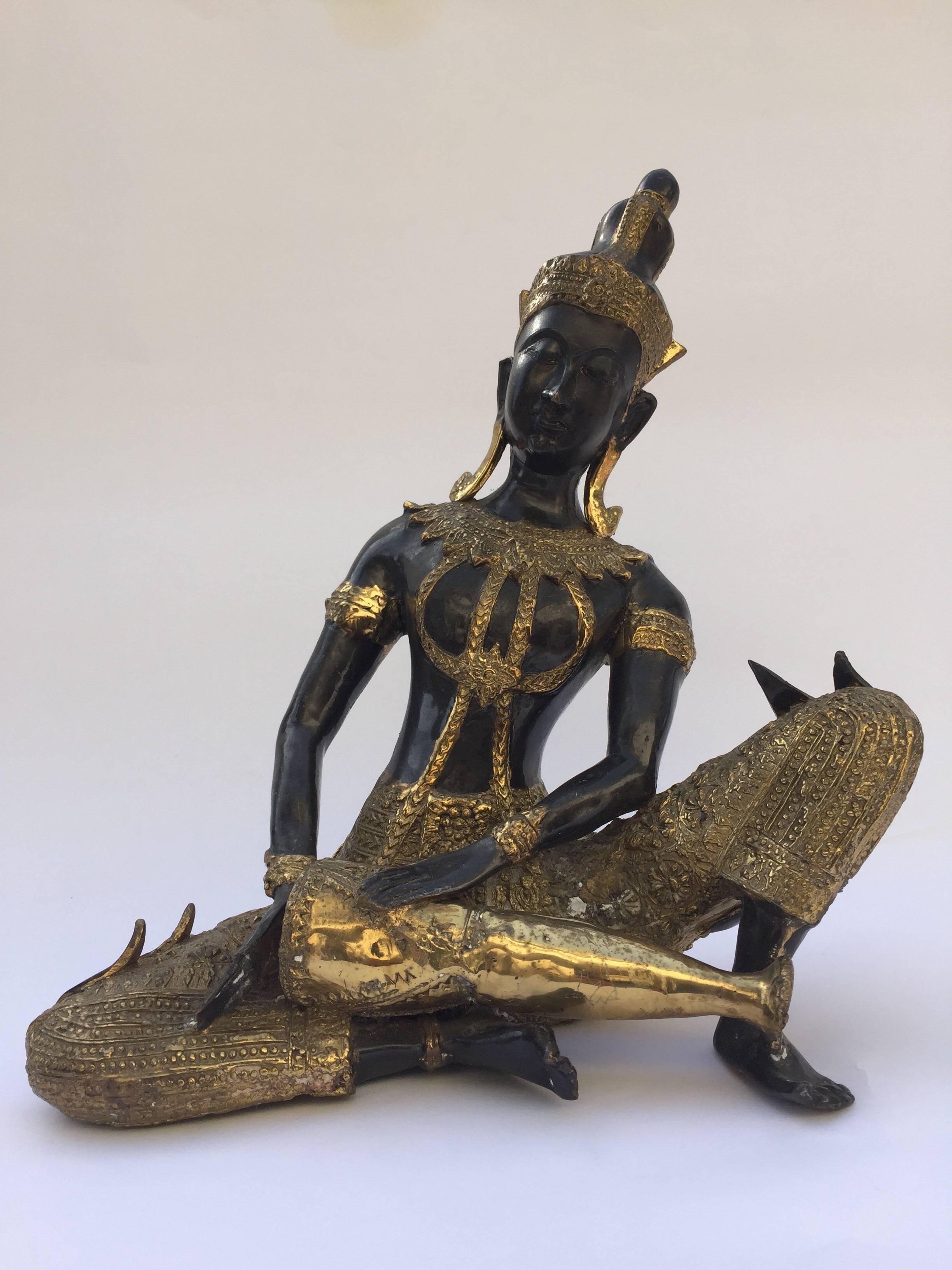 Artisanat Statue asiatique en bronze d'un prince thaïlandais jouant du tambour
