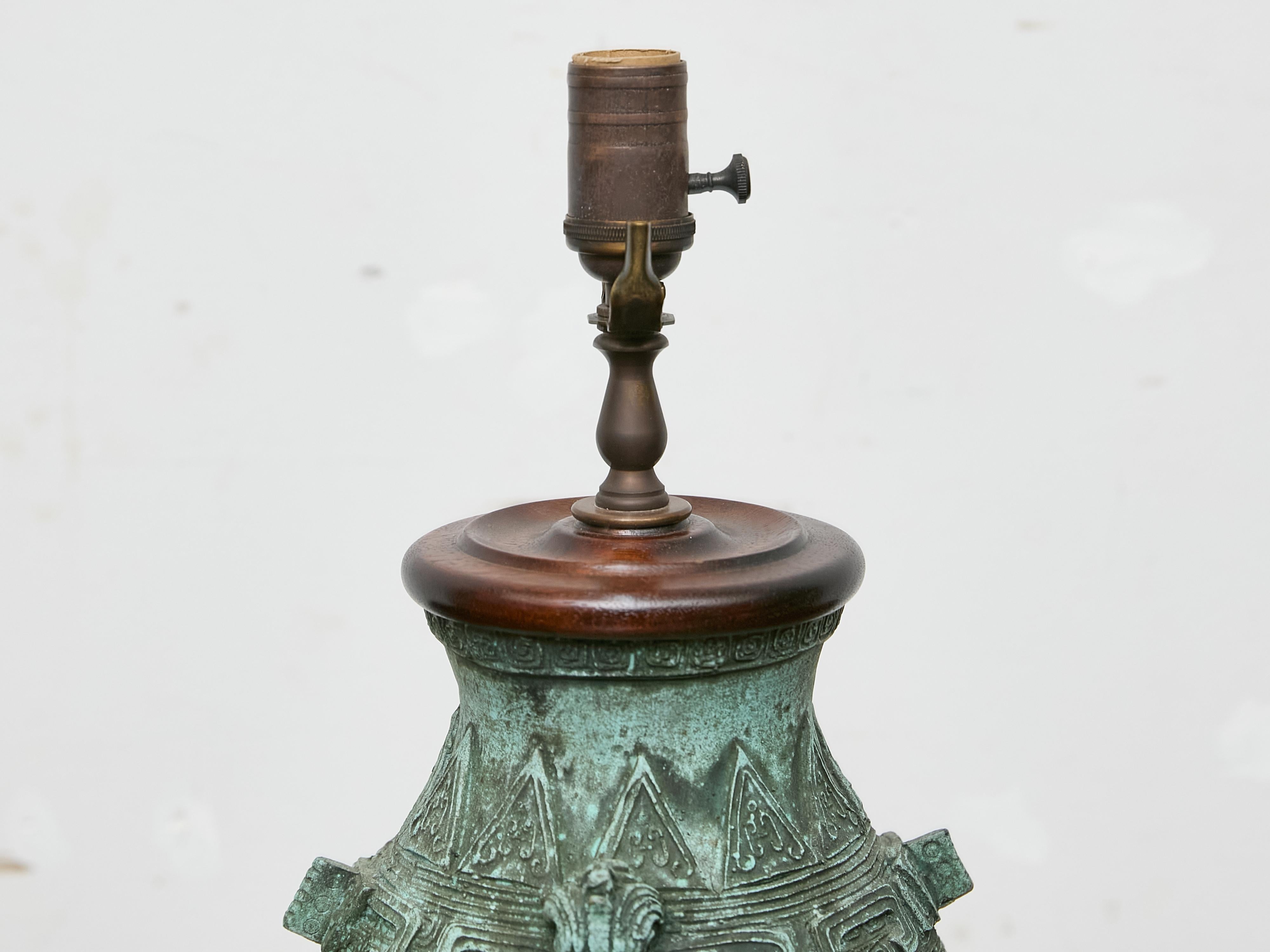 20th Century Asian Bronze Vessel Table Lamp with Verdigris Patina on Lucite Base, circa 1900 For Sale