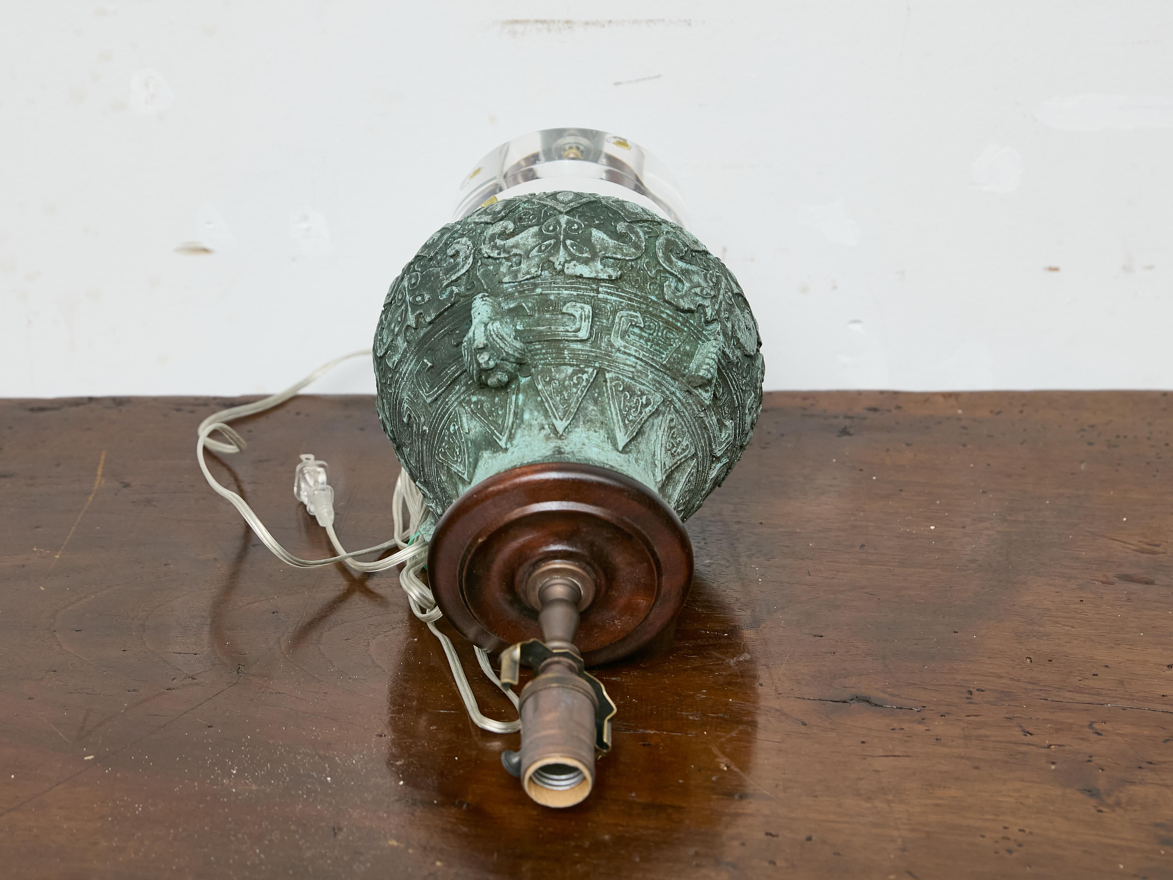 Asian Bronze Vessel Table Lamp with Verdigris Patina on Lucite Base, circa 1900 For Sale 4