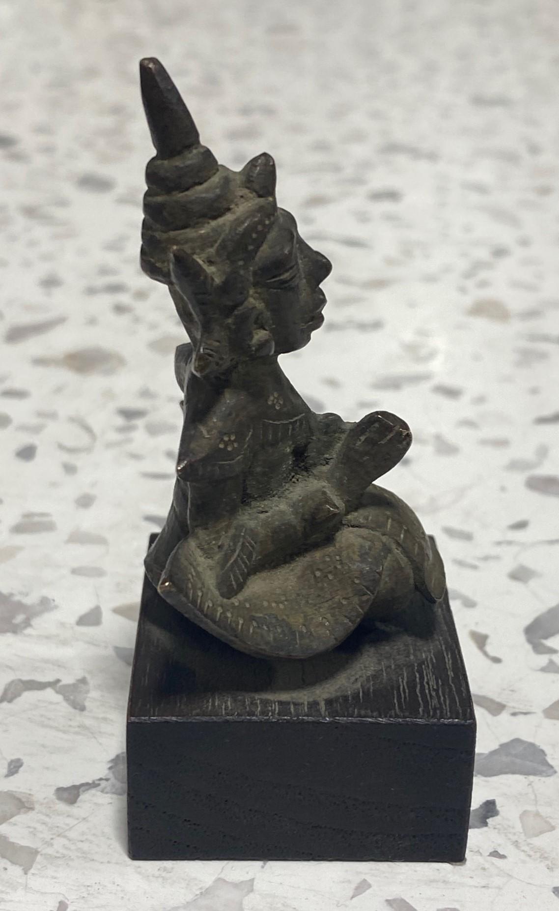 Asian Buddhist or Indian Hindu Small Temple Shrine Bronze Deity Figure on Stand For Sale 2