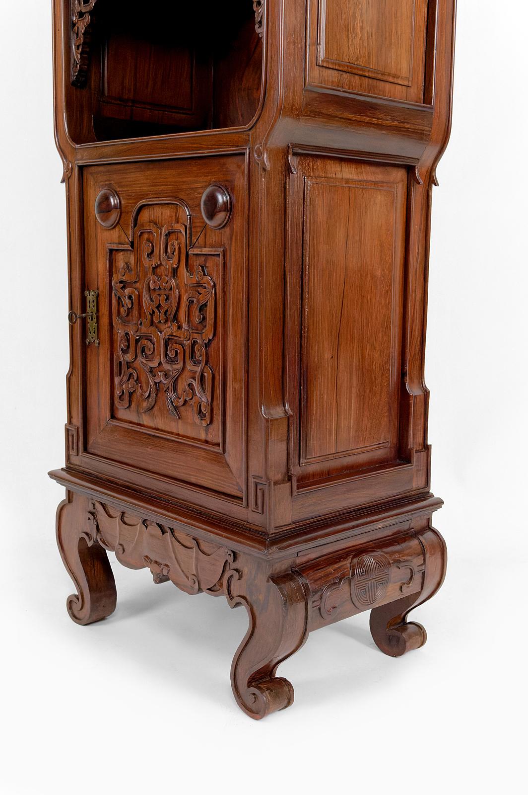Asian Cabinet in carved wood with Bats, Vietnam or South China, Circa 1880 For Sale 9