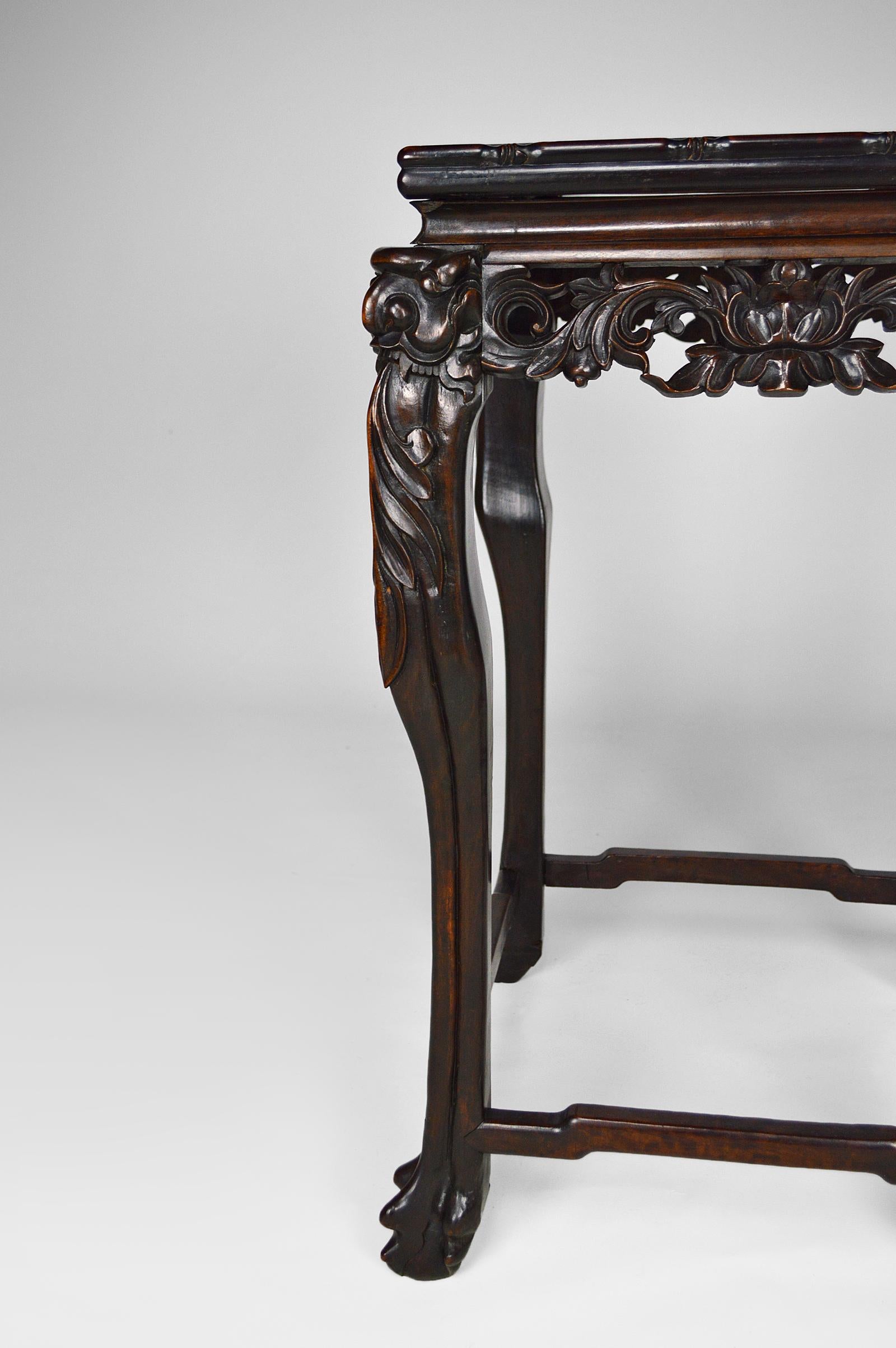 Asian Carved Pedestal Table with Marble Top, Dragons and Flowers, circa 1890 For Sale 4