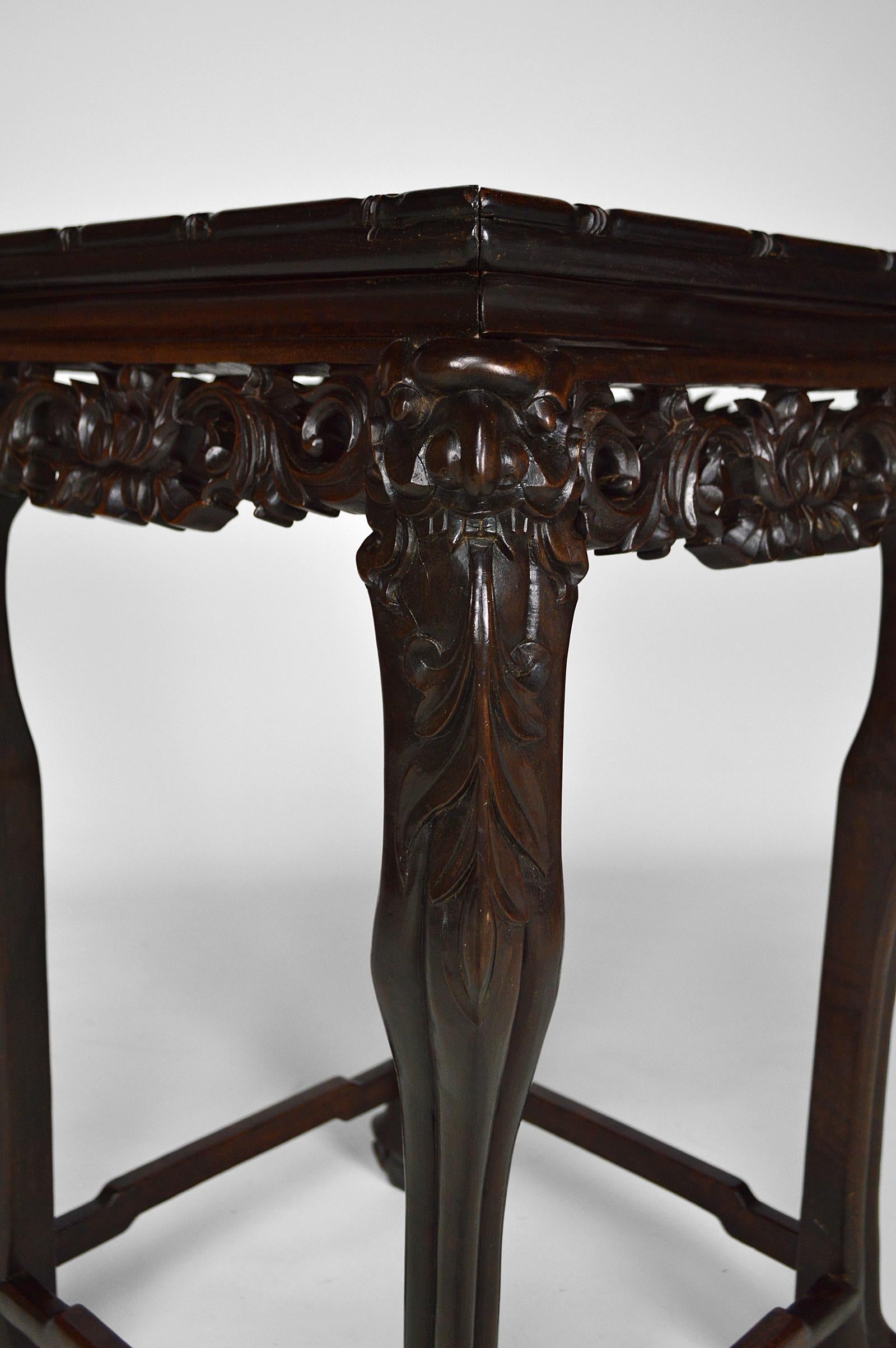 Asian Carved Pedestal Table with Marble Top, Dragons and Flowers, circa 1890 For Sale 8