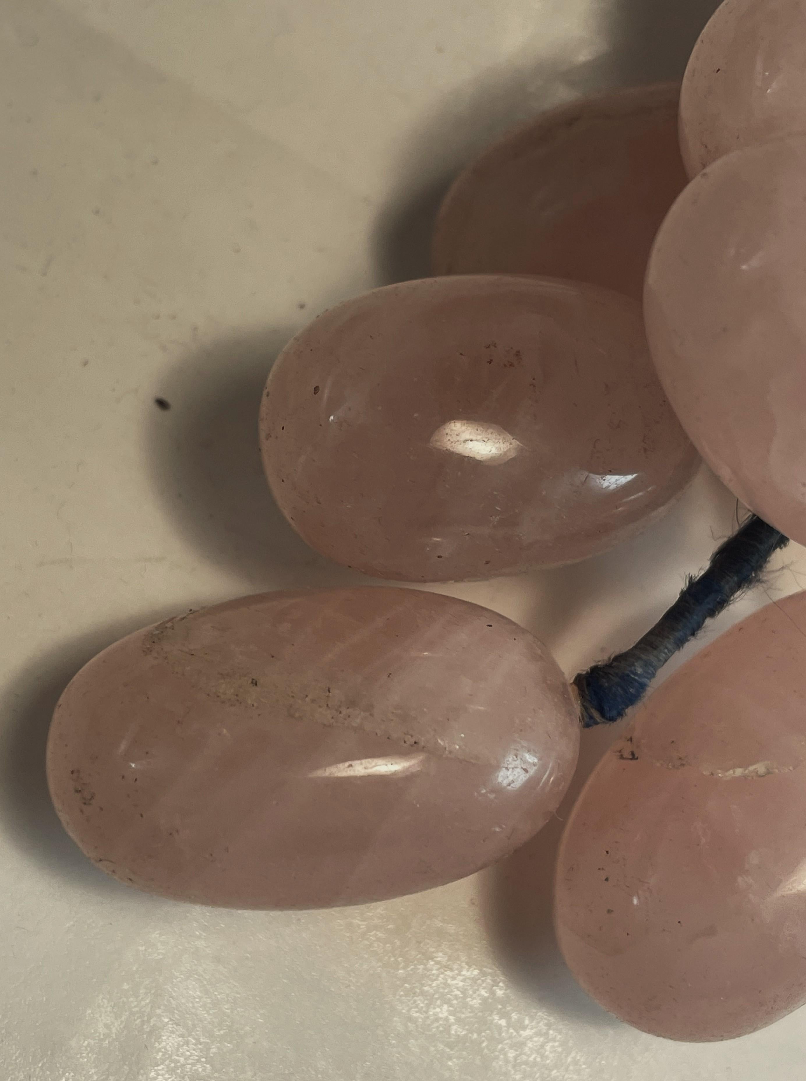 Asian Carved Rose Quartz Stone Fruit Grape Bunches Jade Leaves Decorative a Pair For Sale 5