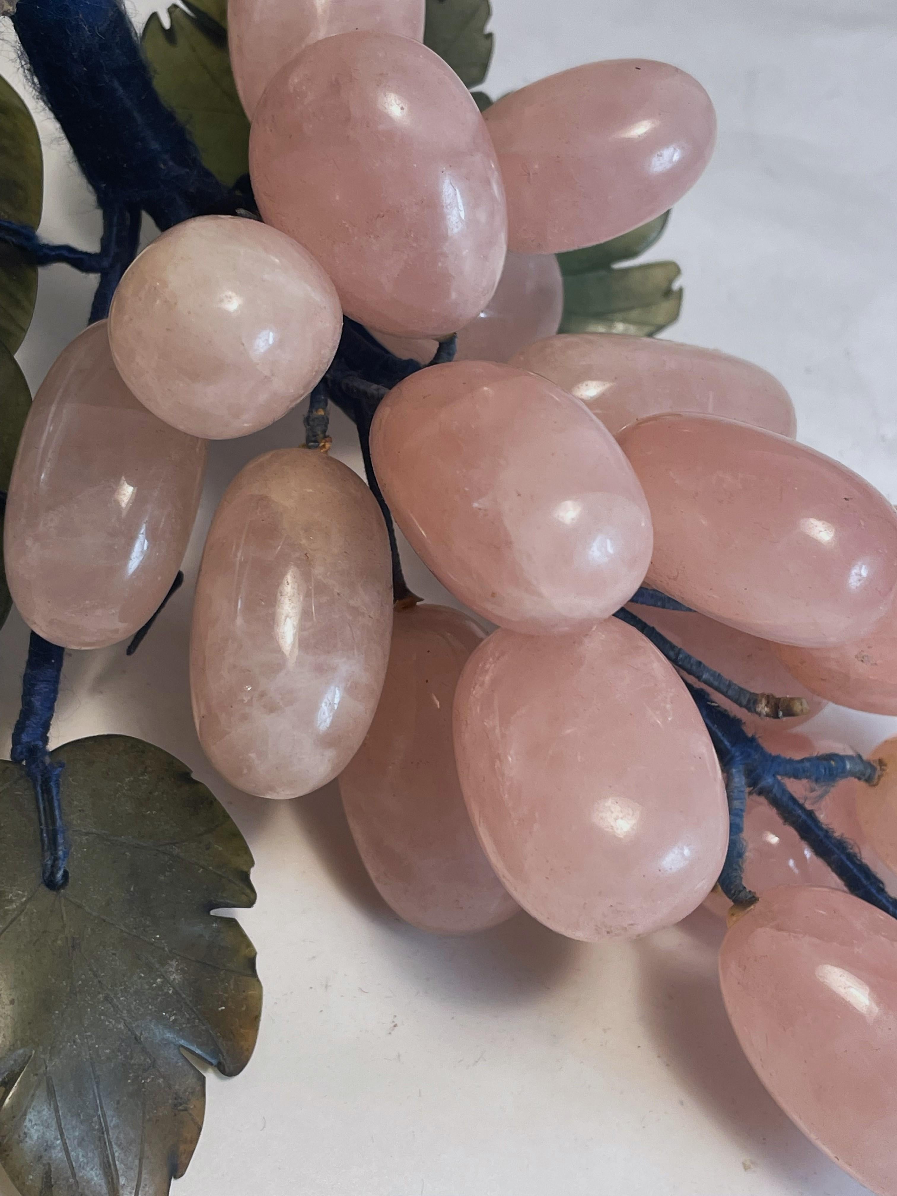 Asian Carved Rose Quartz Stone Fruit Grape Bunches Jade Leaves Decorative a Pair For Sale 2