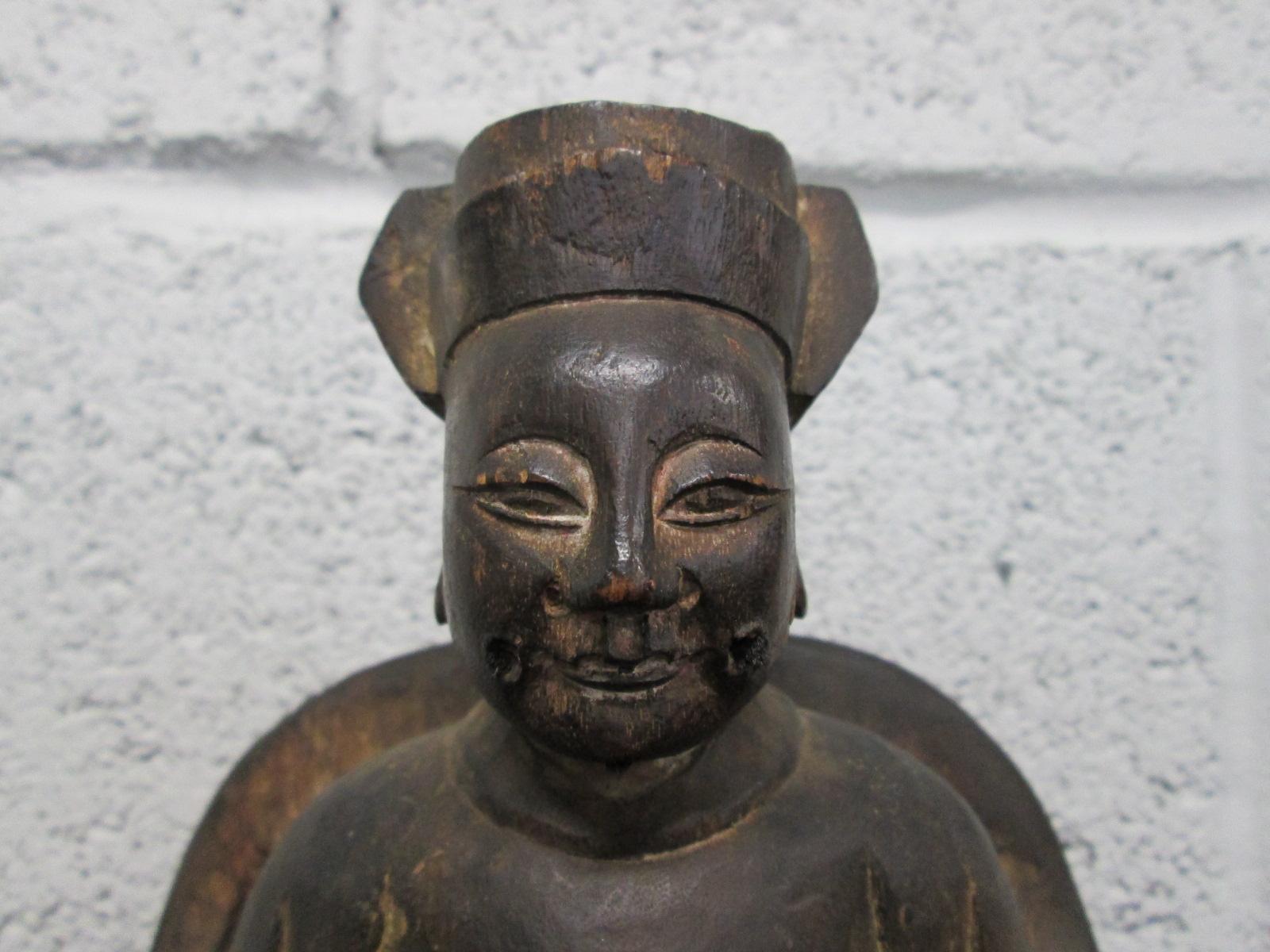 Asian Carved Wood Buddha Statue In Good Condition For Sale In New York, NY