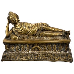 Sculpture asiatique en bronze coulé de Shiva coulé couché, 20e siècle