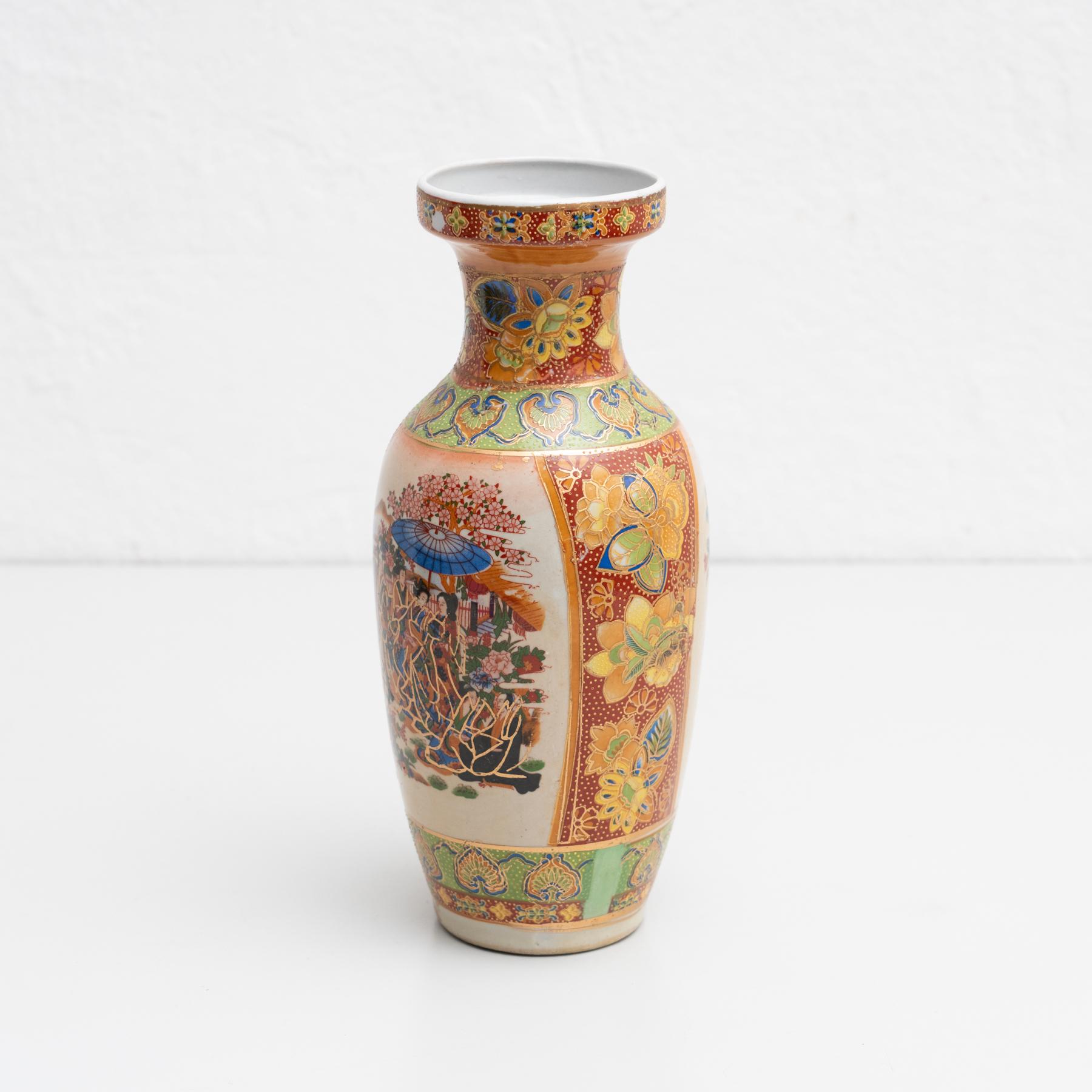 Asiatische handbemalte Keramikvase, um 1950 (Sonstiges)