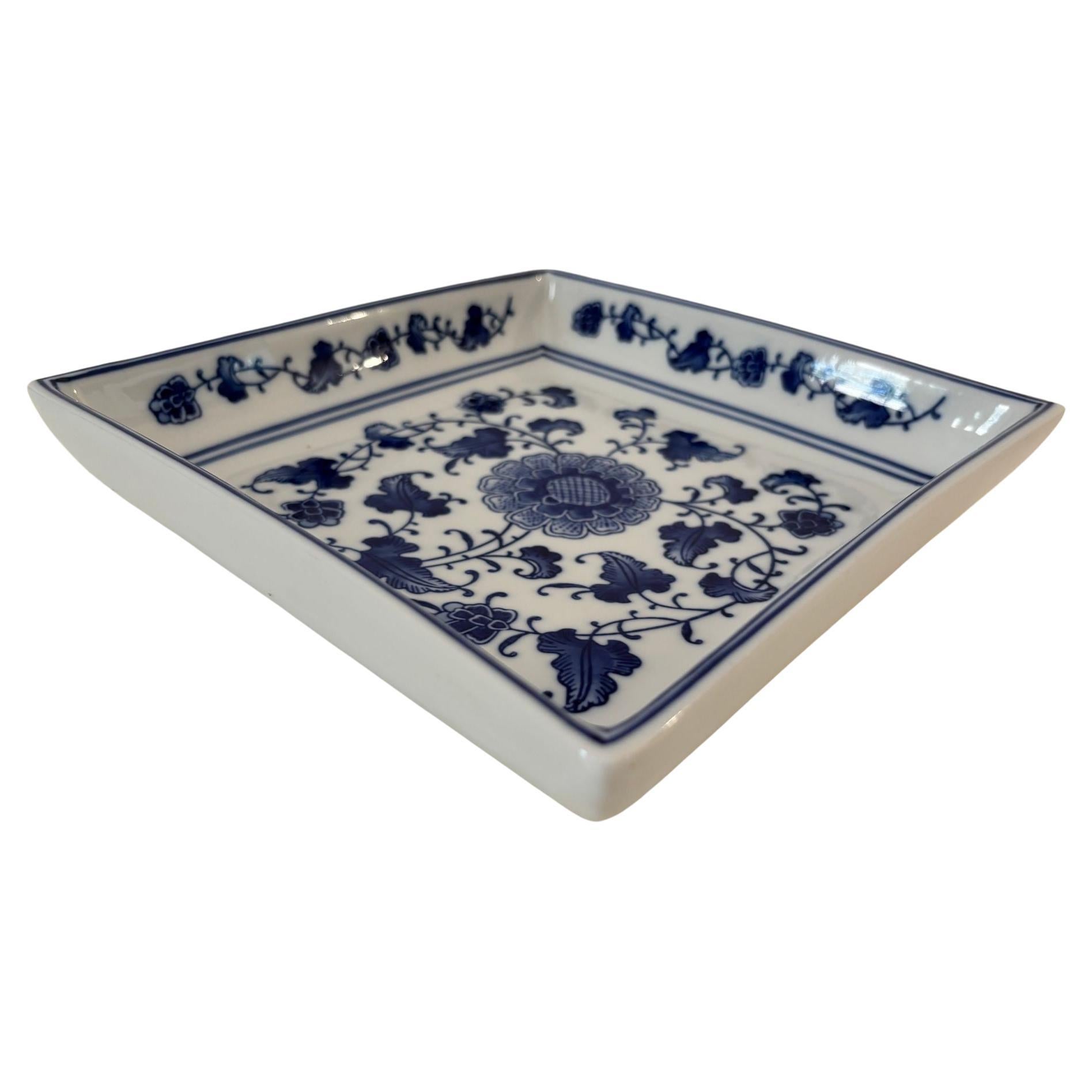 Asian Chinese Blue and White Porcelain Bowl Square Shape 9 in. For Sale