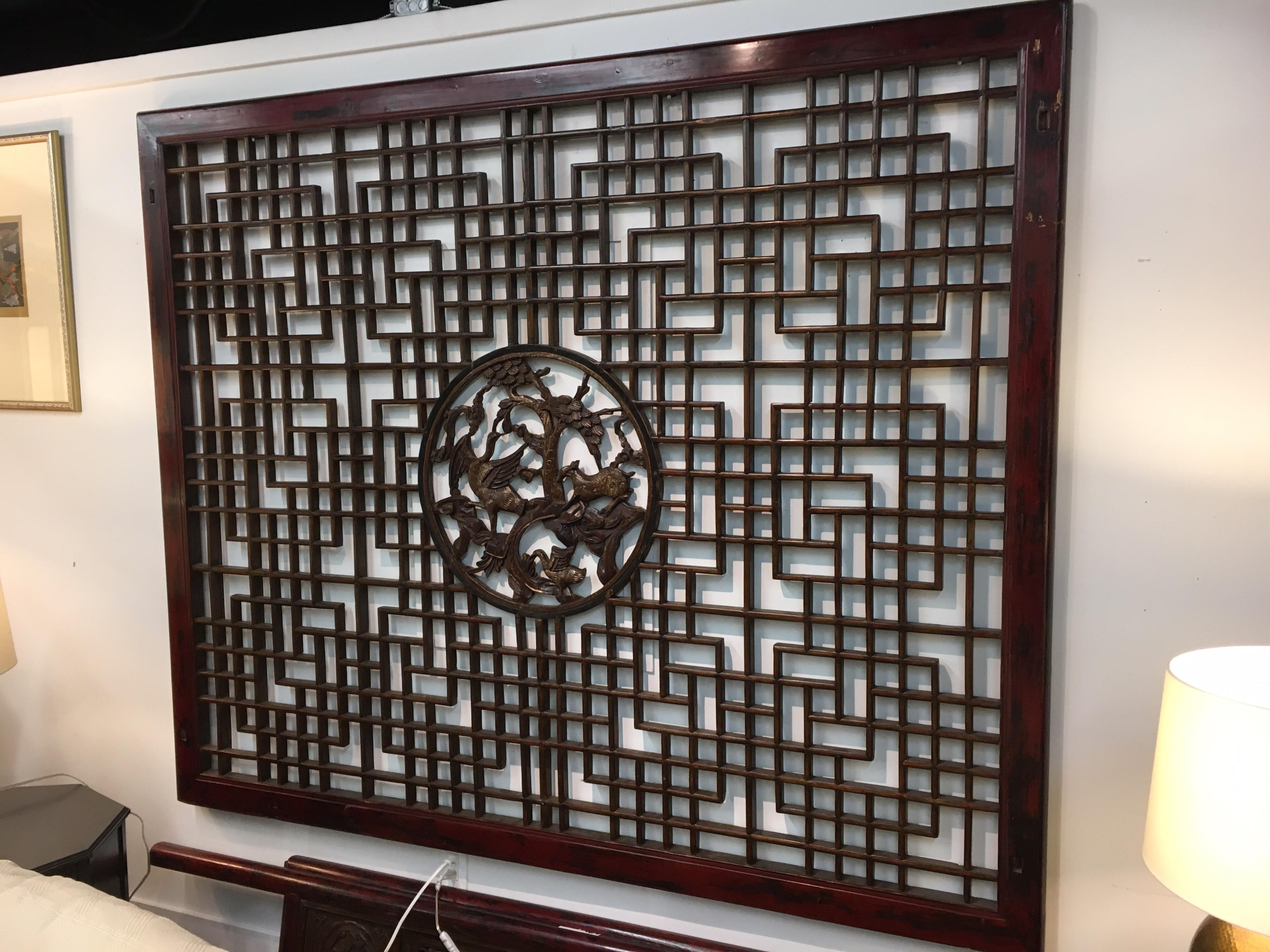 Asian Chinese Carved Mahogany Lattice Wall Sculpture Screen Panel Open Fretwork In Good Condition In West Hartford, CT