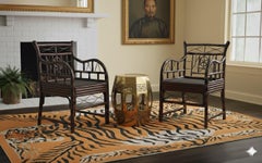 Asian Chinese Chippendale Style Ebonized Bambus Arm Stühle - Paar