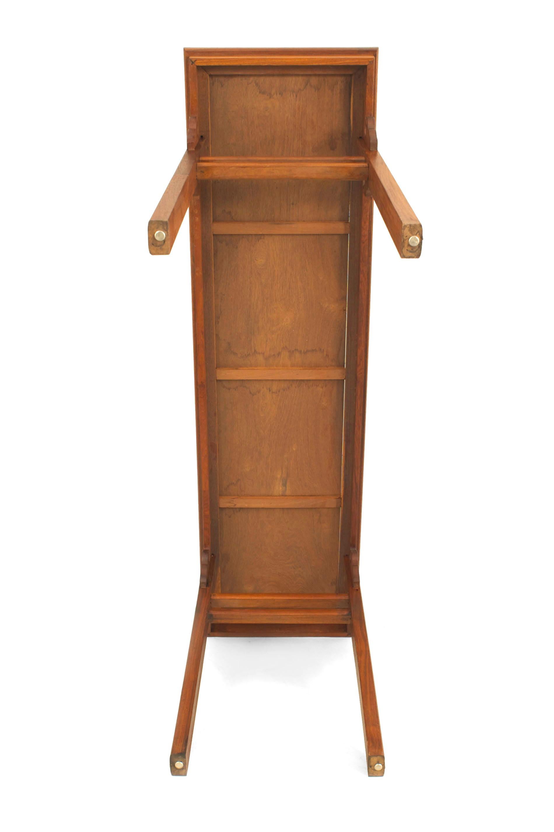 20ième siècle Console en bois de feuillus de style chinois asiatique « Altar » en vente