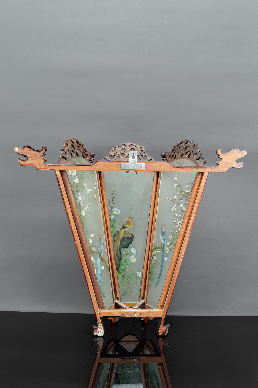 Asian Chinese wall sconce, painted birds, China, circa 1900 For Sale 7