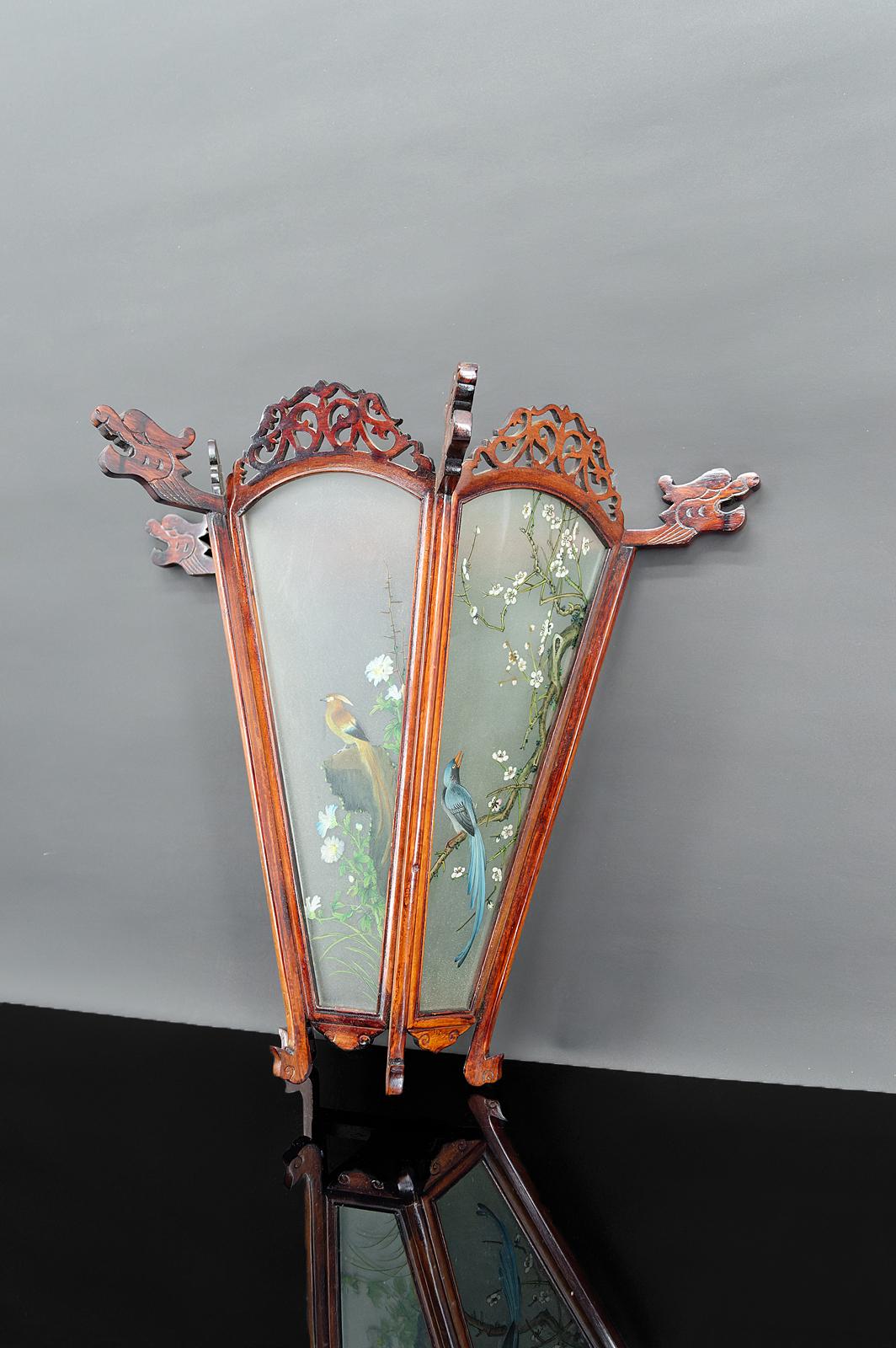 Asian Chinese wall sconce, painted birds, China, circa 1900 In Good Condition For Sale In VÉZELAY, FR