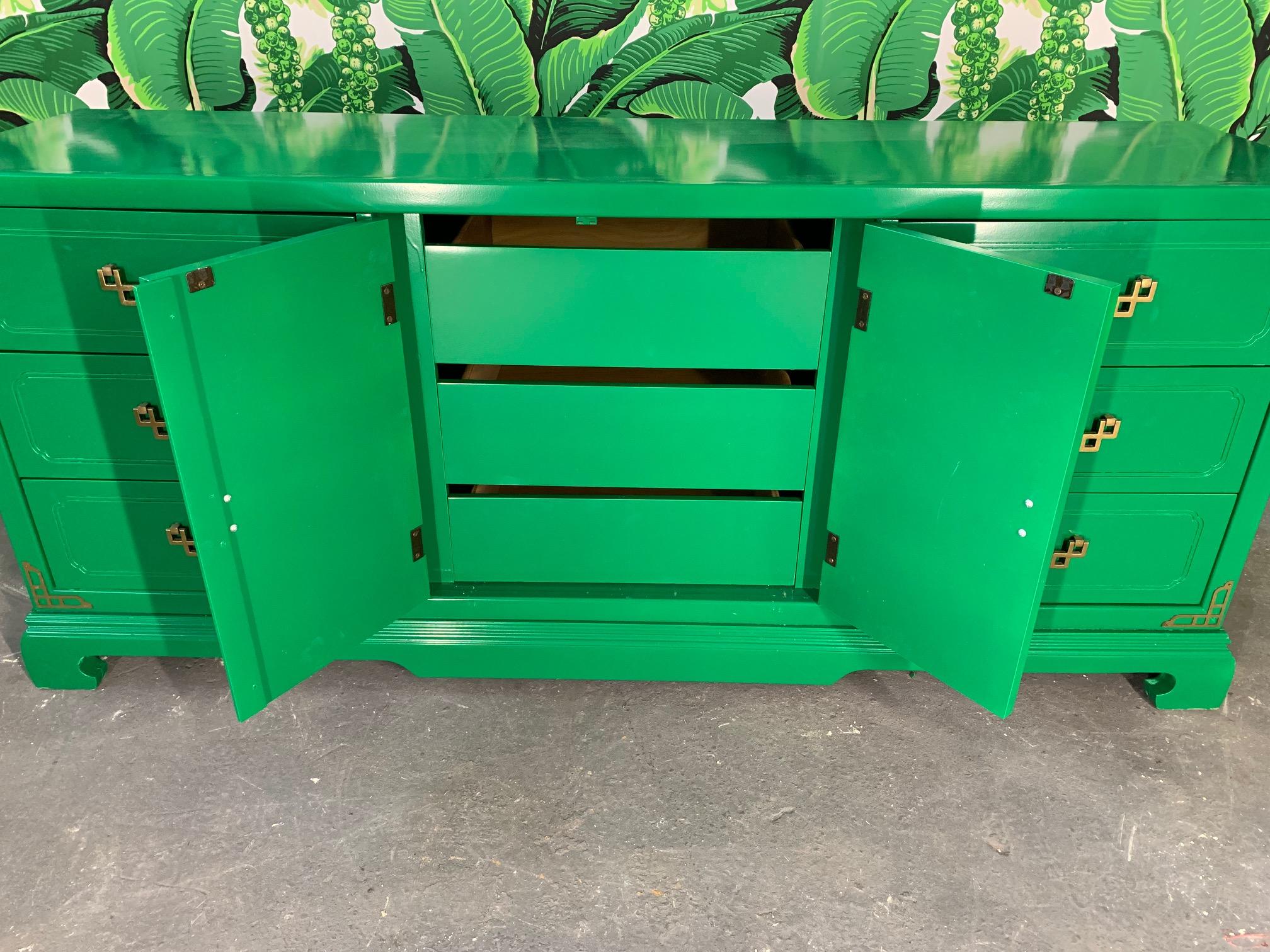 Late 20th Century Asian Chinoiserie 9-Drawer Dresser