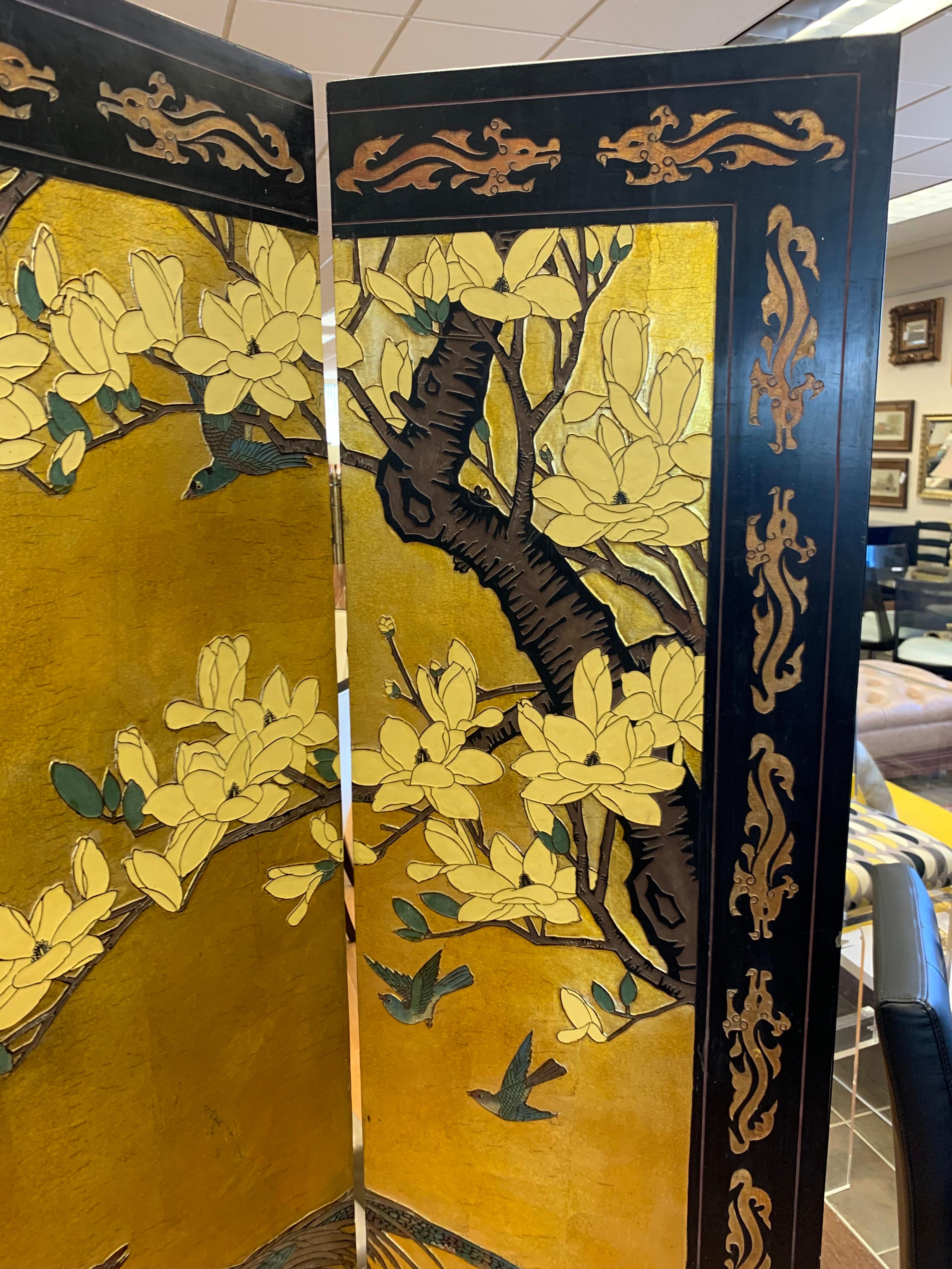 Asian Chinoiserie Four Panel Gold Leaf and Black Laquer Screen Room Divider In Good Condition In West Hartford, CT