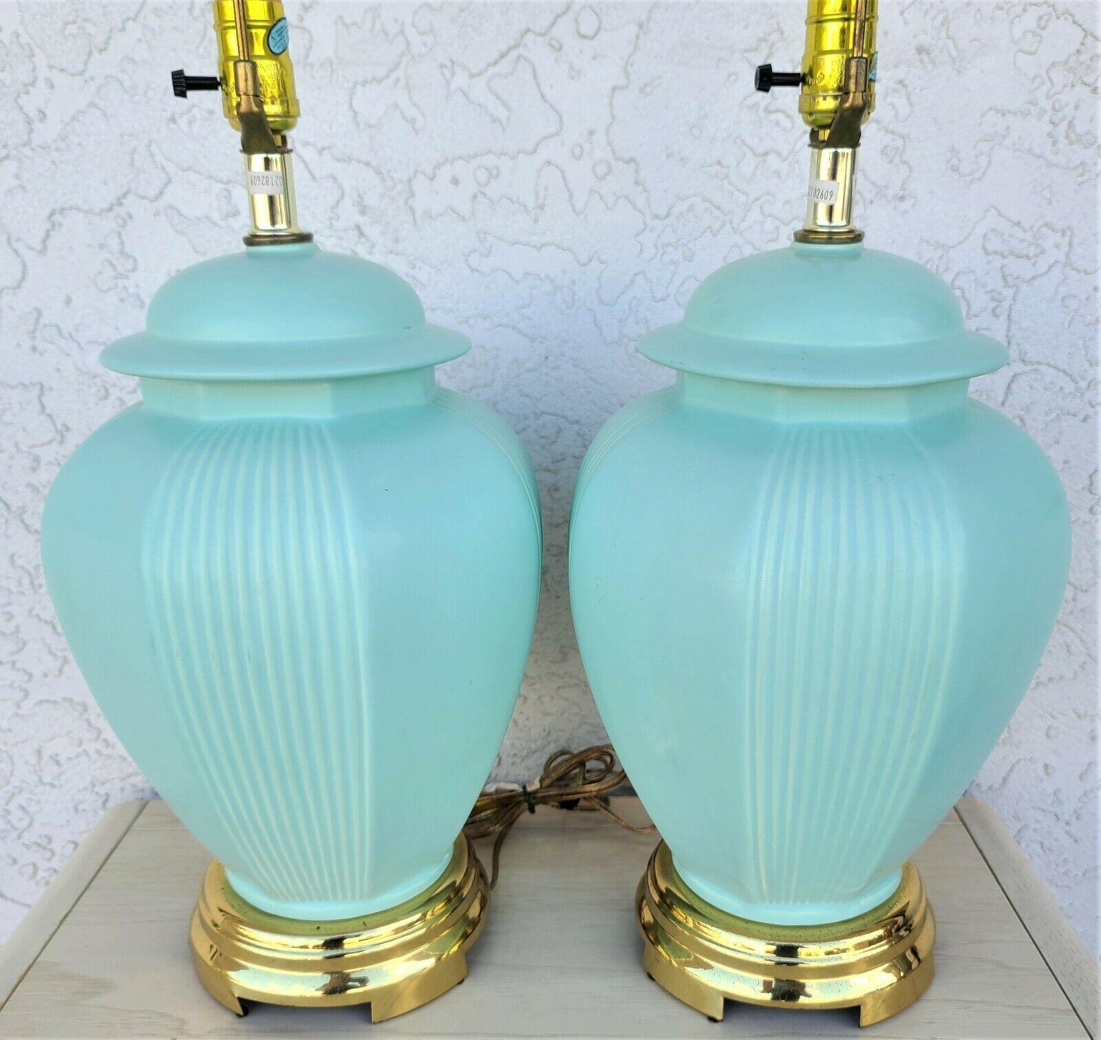 Asian Chinoiserie Ming Ginger Jar & Brass Table Lamps In Good Condition For Sale In Lake Worth, FL
