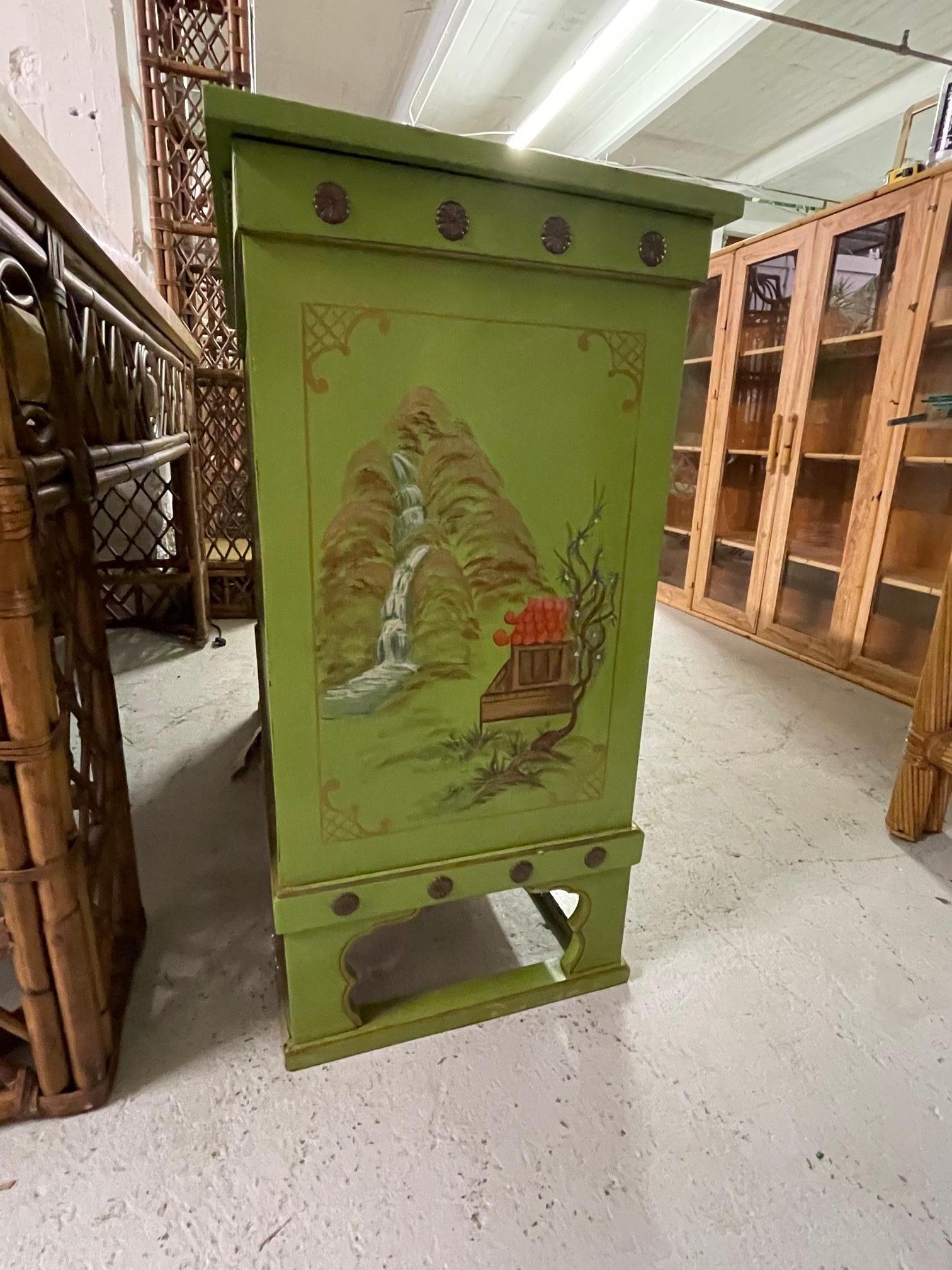 Asian Chinoiserie Style Bar Cabinet In Good Condition In Jacksonville, FL