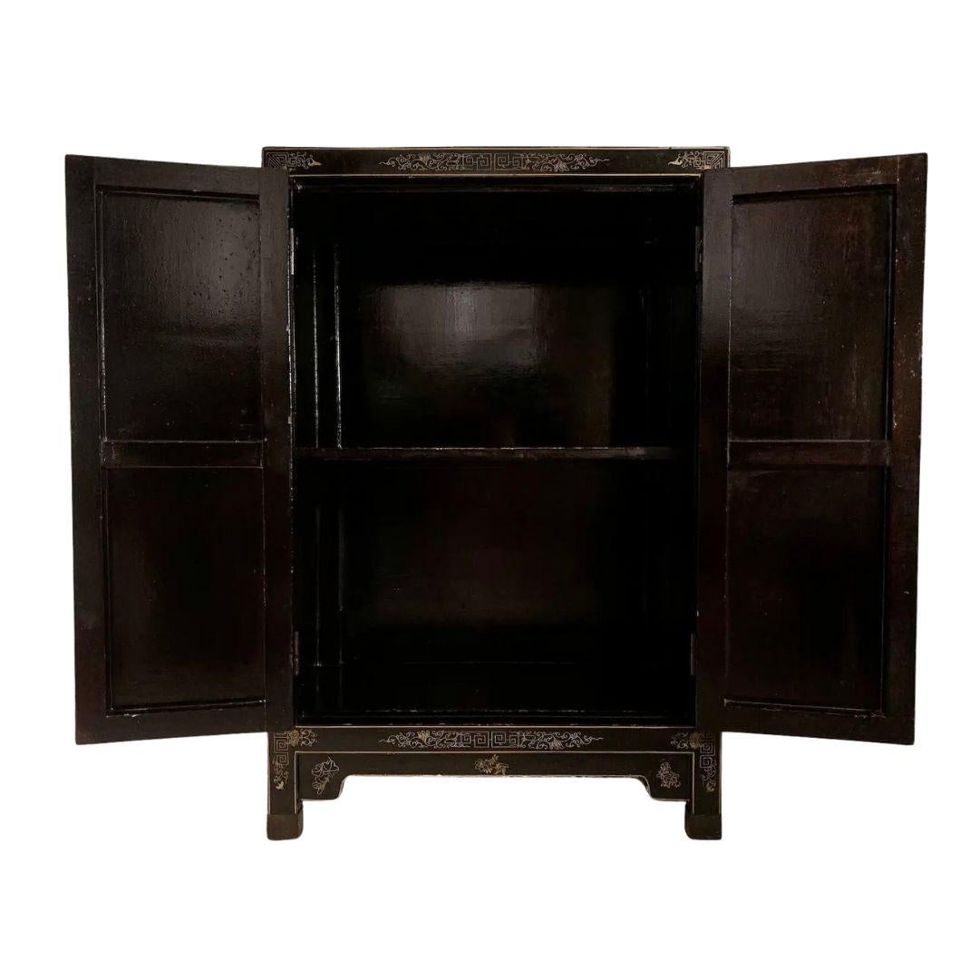 Qing Asian Chinoiserie Style Cabinet With Semi-Precious Stone Inlay For Sale