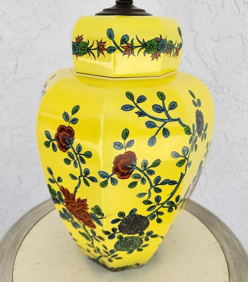 Late 20th Century Asian Chinoiserie Table Lamp by Tyndale
