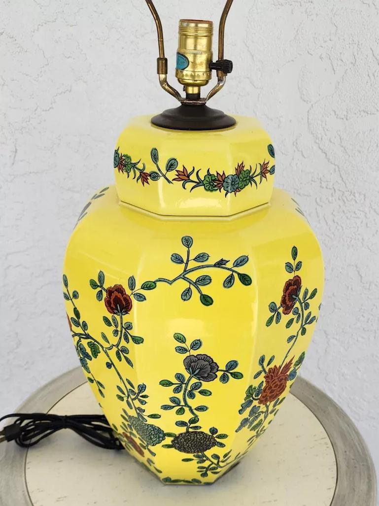 Asian Chinoiserie Table Lamp by Tyndale 4