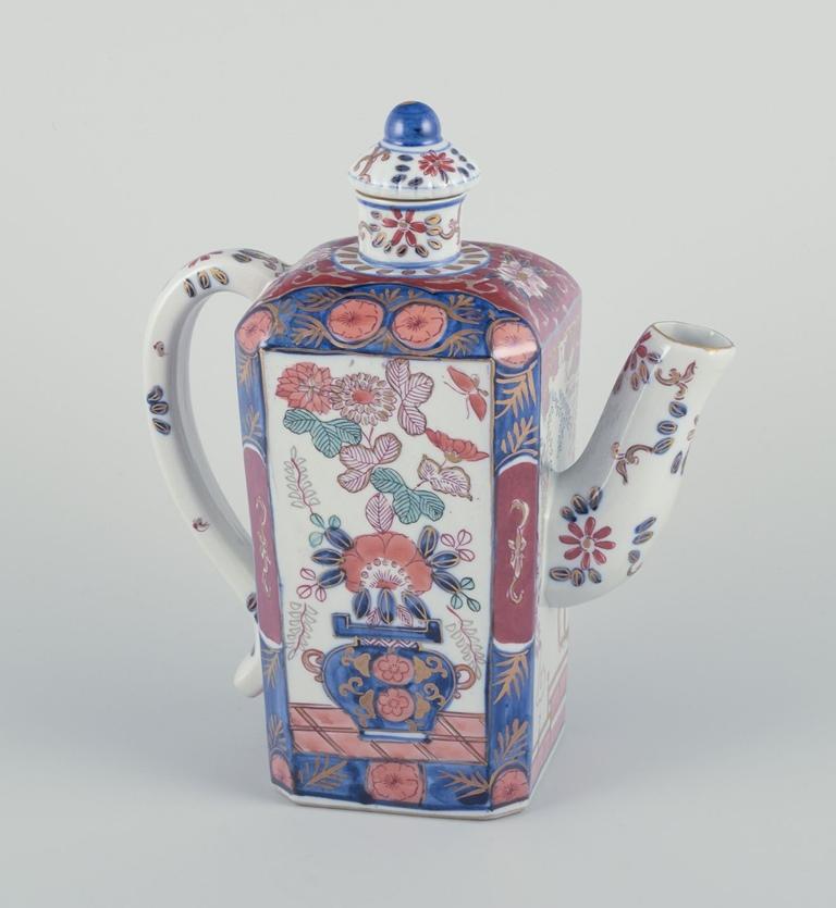 Les produits d'occasion sont exonérés de droits d'importation pour les clients américains. 
Par conséquent, aucun droit d'importation ne s'appliquera à votre achat.

Cafetière asiatique en porcelaine
Peint à la main avec une glaçure