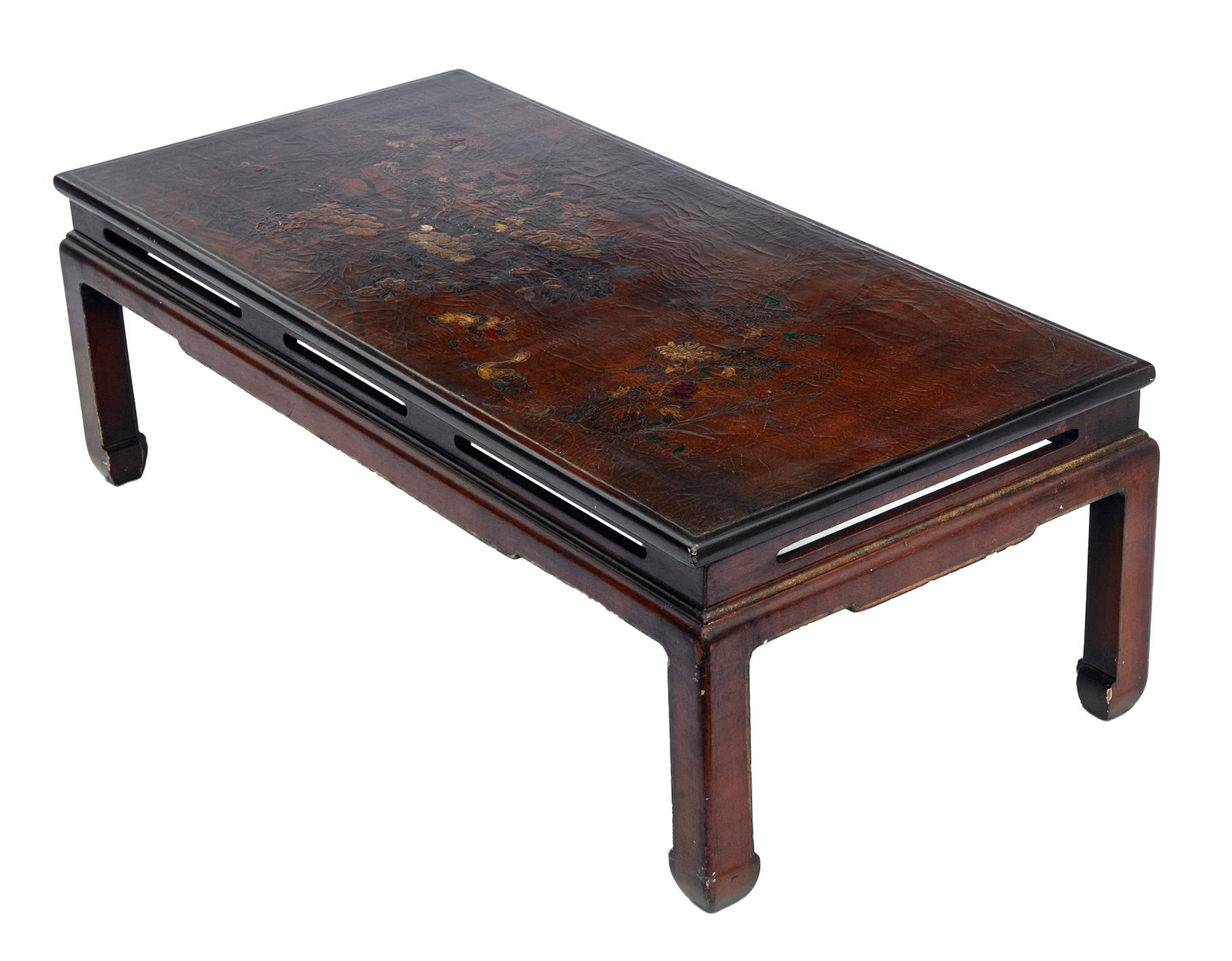 Chinese Asian Lacquered Small Coffee Table For Sale
