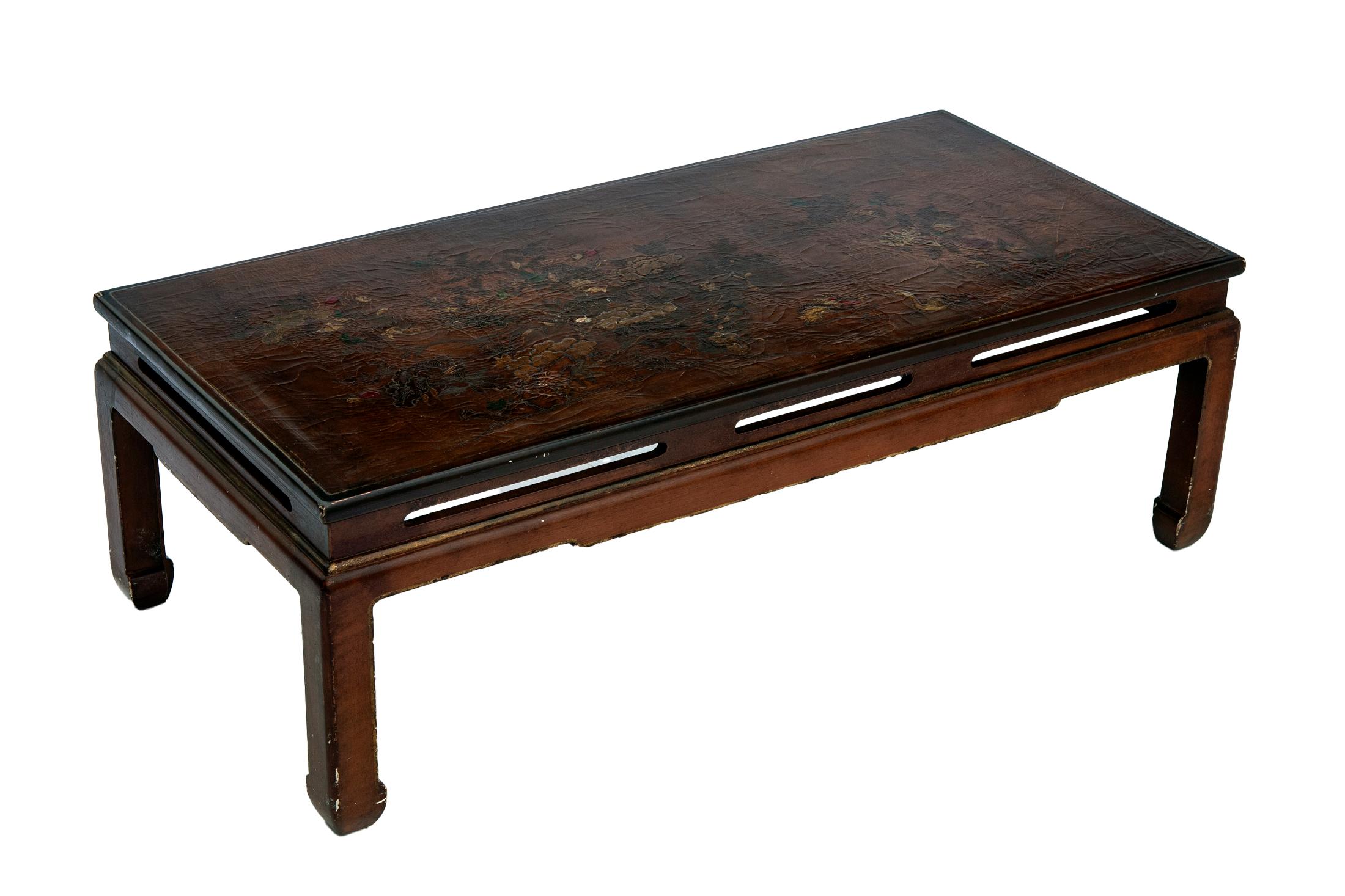 20th Century Asian Lacquered Small Coffee Table For Sale