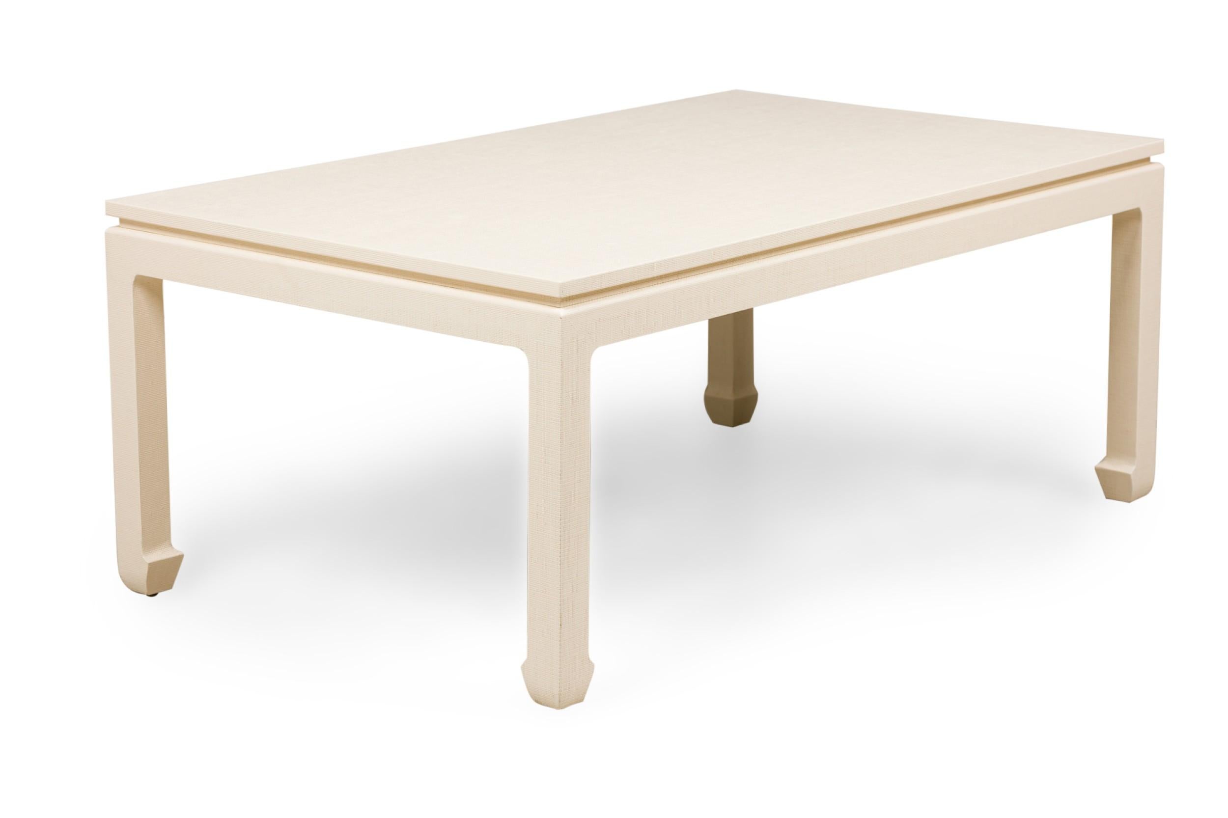 Inconnu Table basse contemporaine asiatique de style Ming Ming Dynasty beige enveloppée de raphia en vente