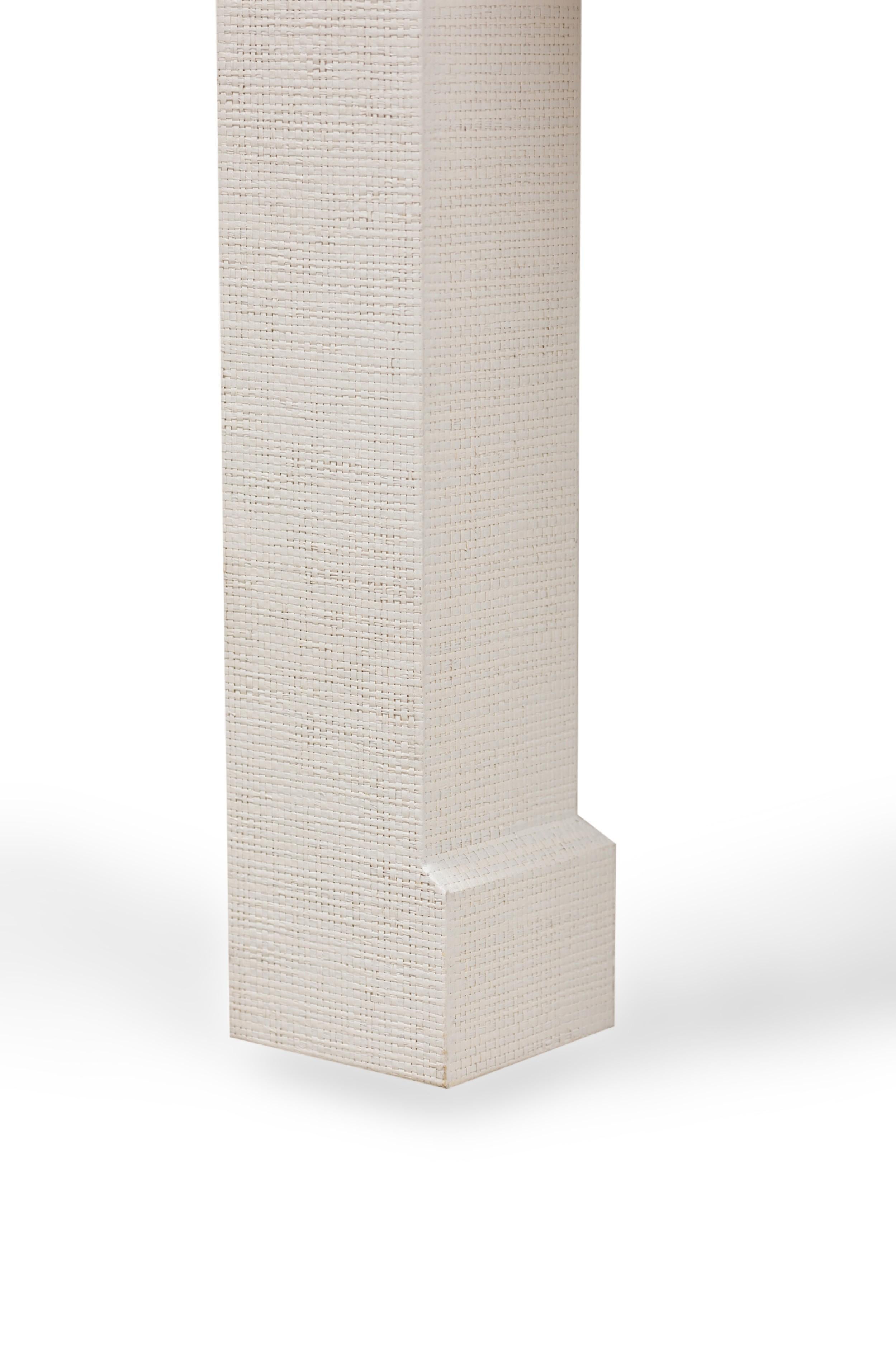 20ième siècle Table basse contemporaine asiatique de style Ming Ming Dynasty, enveloppée de raphia blanc en vente