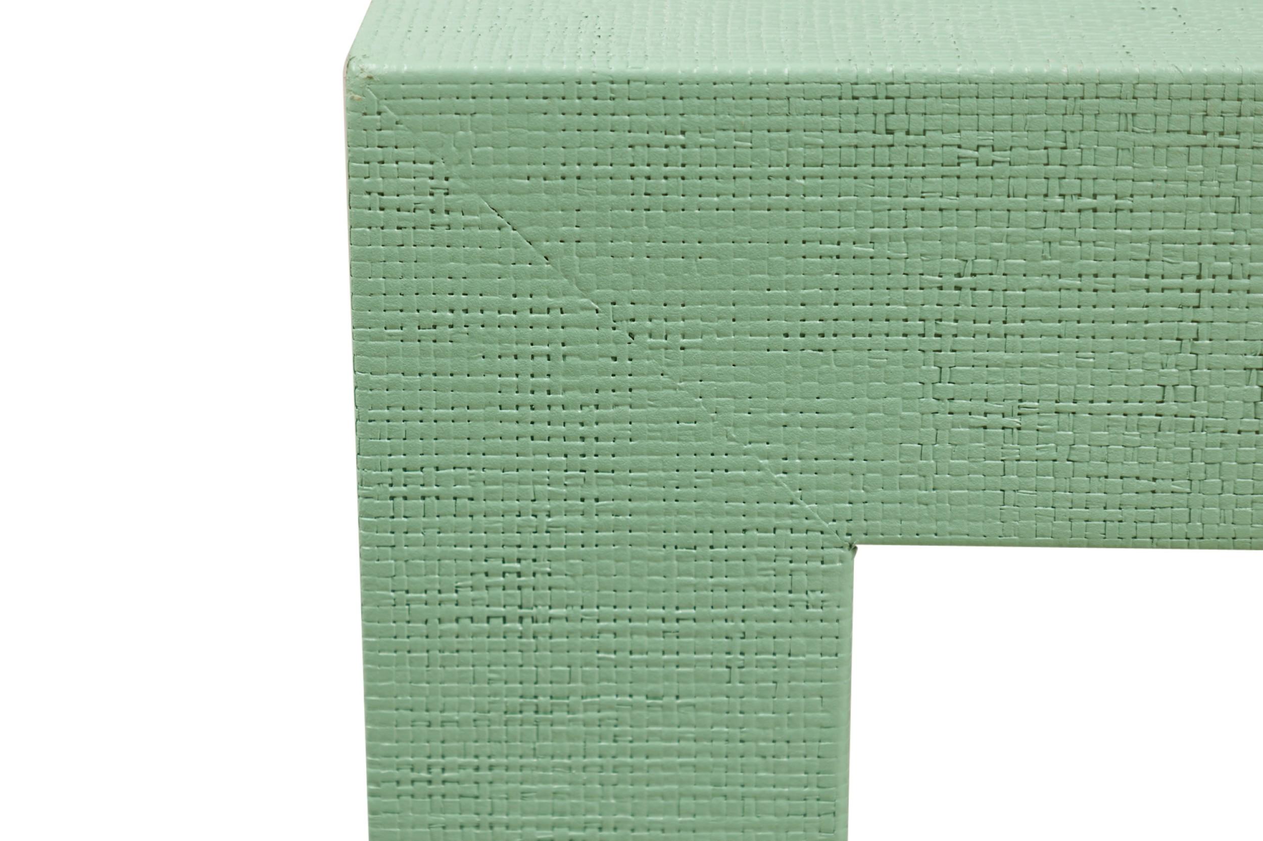 Mesa de centro envuelta en rafia color menta Asian Contemporary Style en venta 1