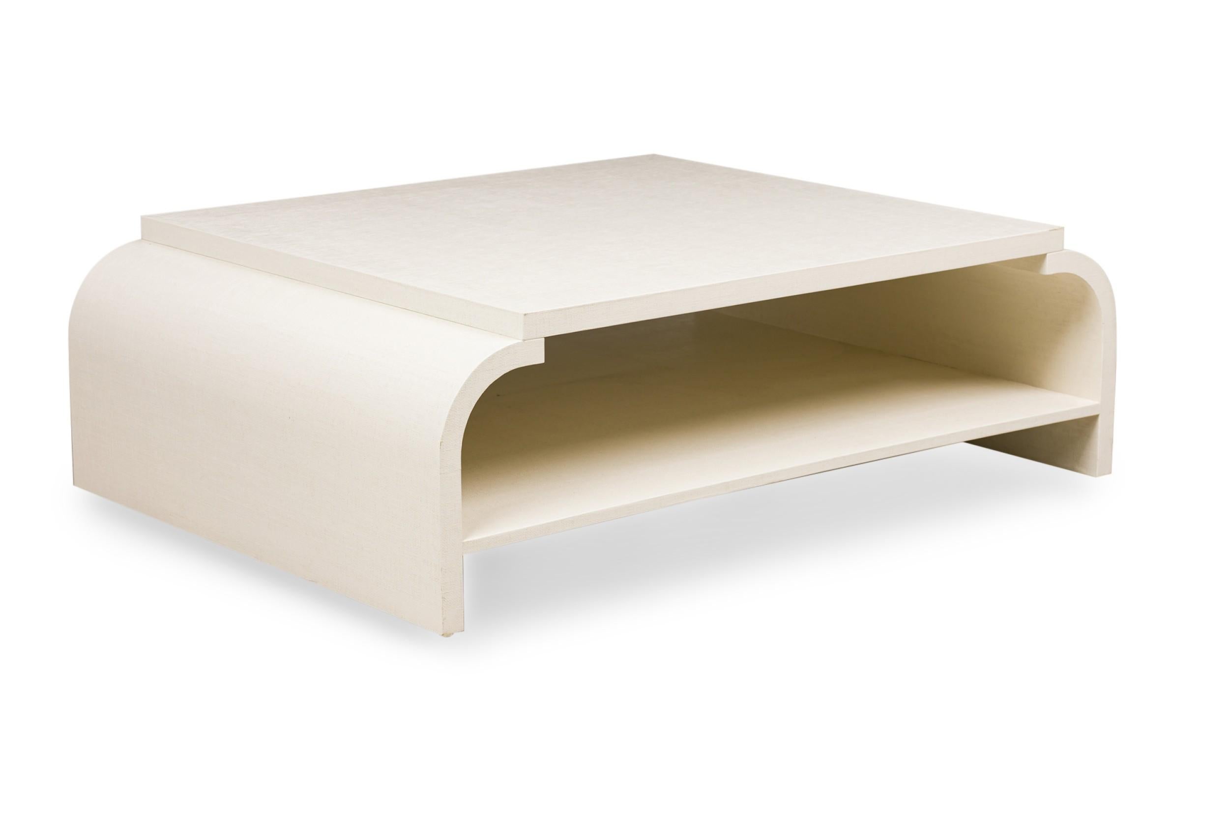 Asian Contemporary Style Off-White Raffia Wrapped Curved Couchtisch (Unbekannt) im Angebot