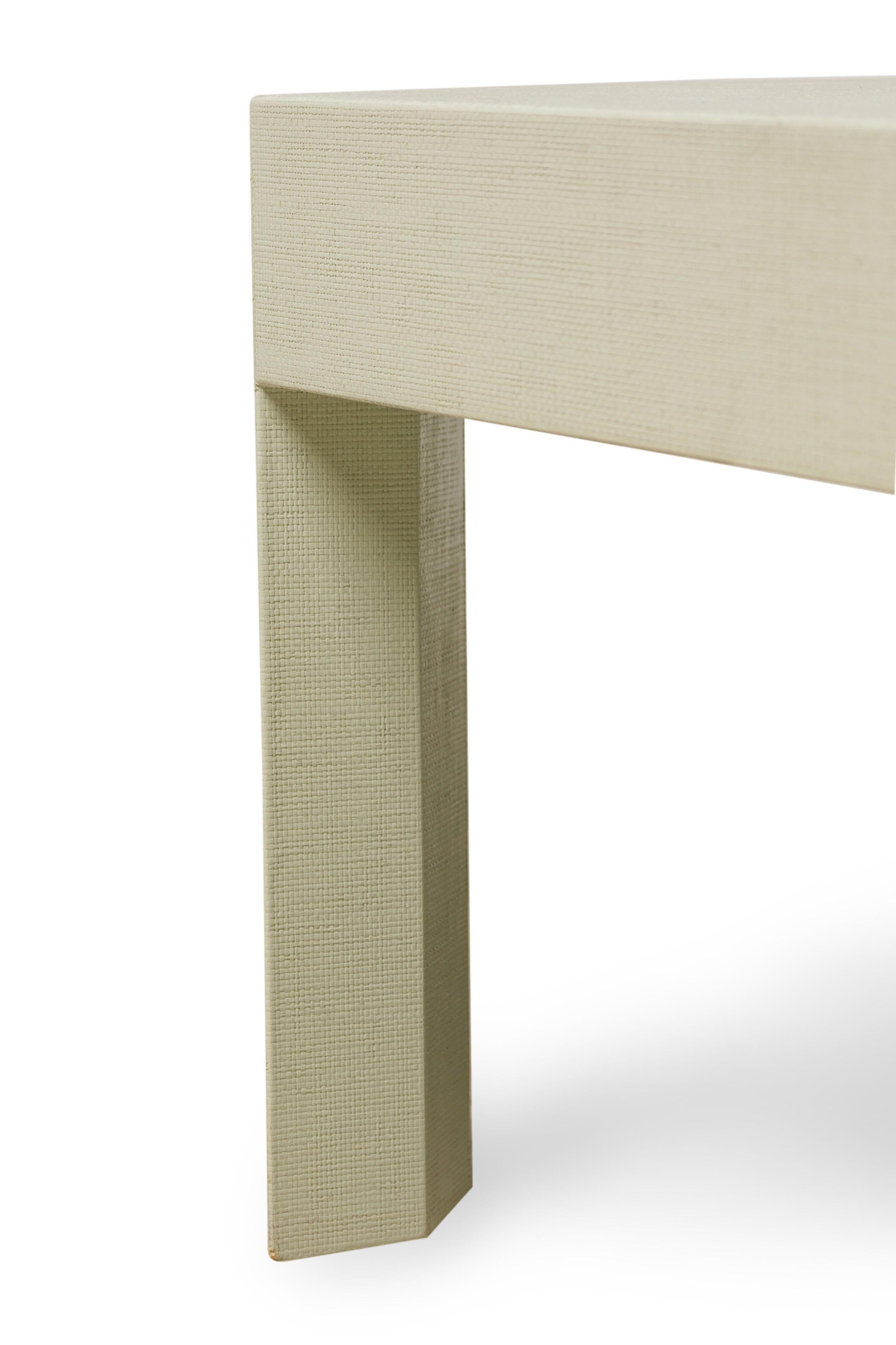 Table basse enveloppée de raphia de couleur Sage, style Asian Contemporary en vente 2