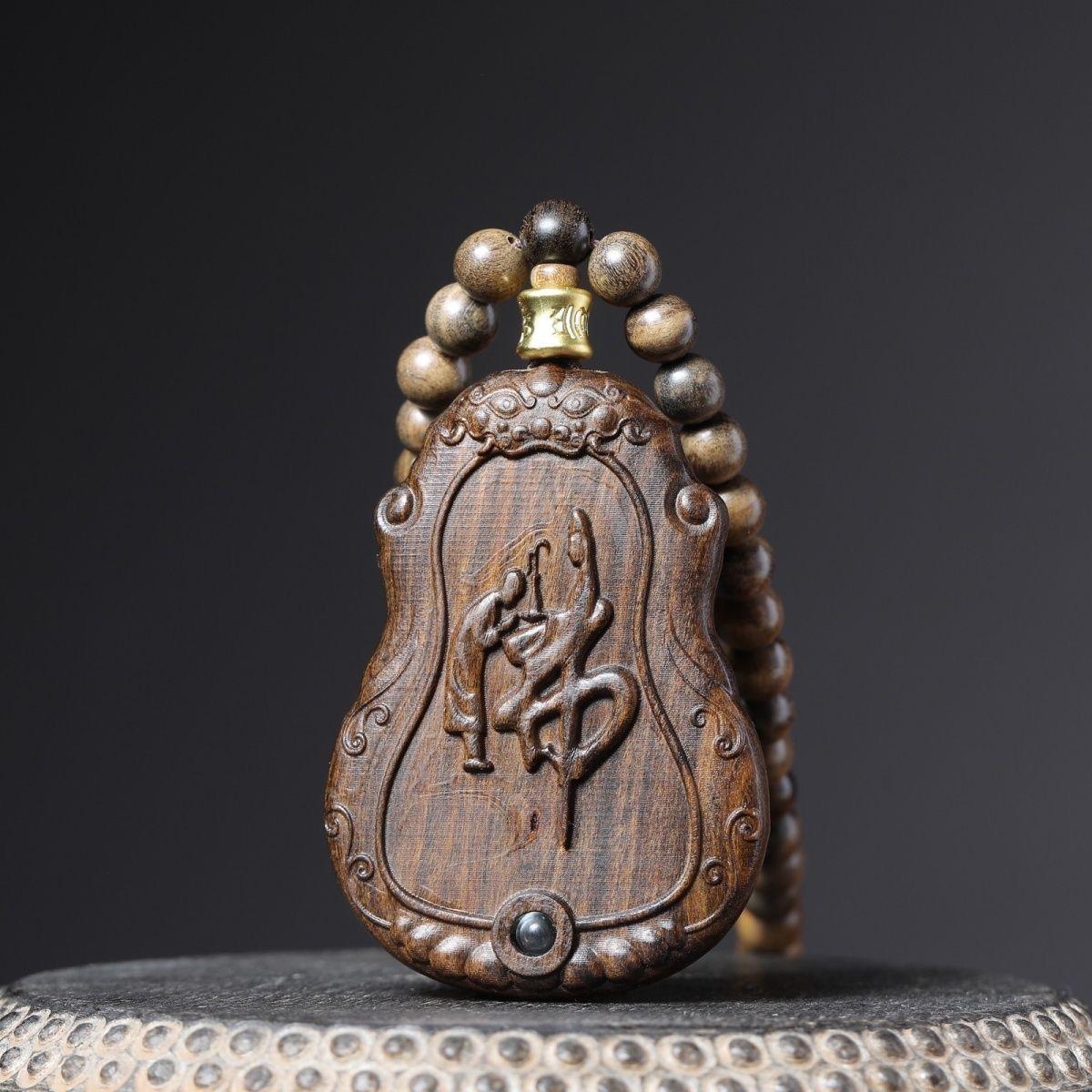 Wood Vintage Asian Dalagan Agarwood Engraving Guanyin Buddha Pendent Necklace For Sale