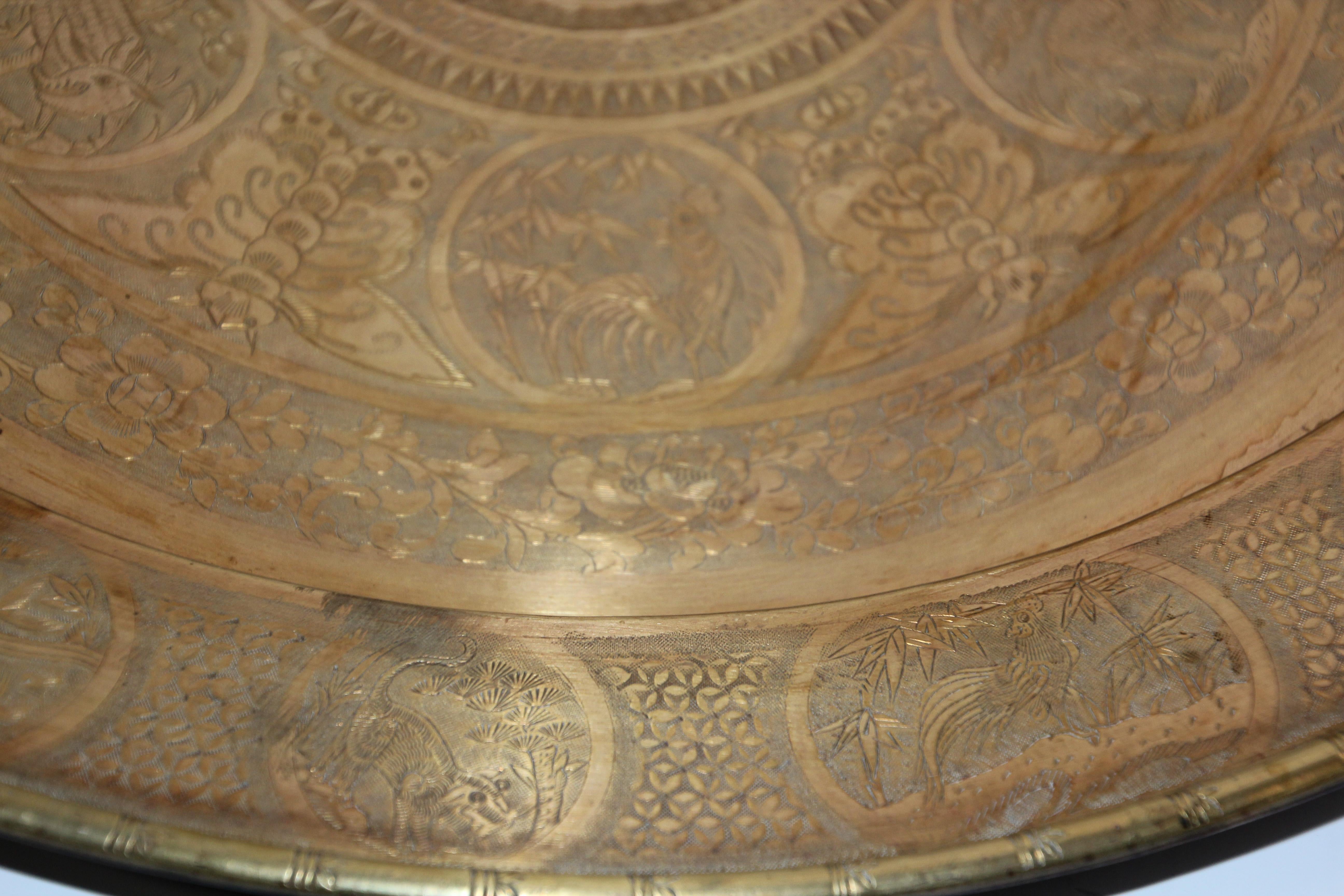 Asian Dragon Antique Round Brass Tray In Good Condition In North Hollywood, CA