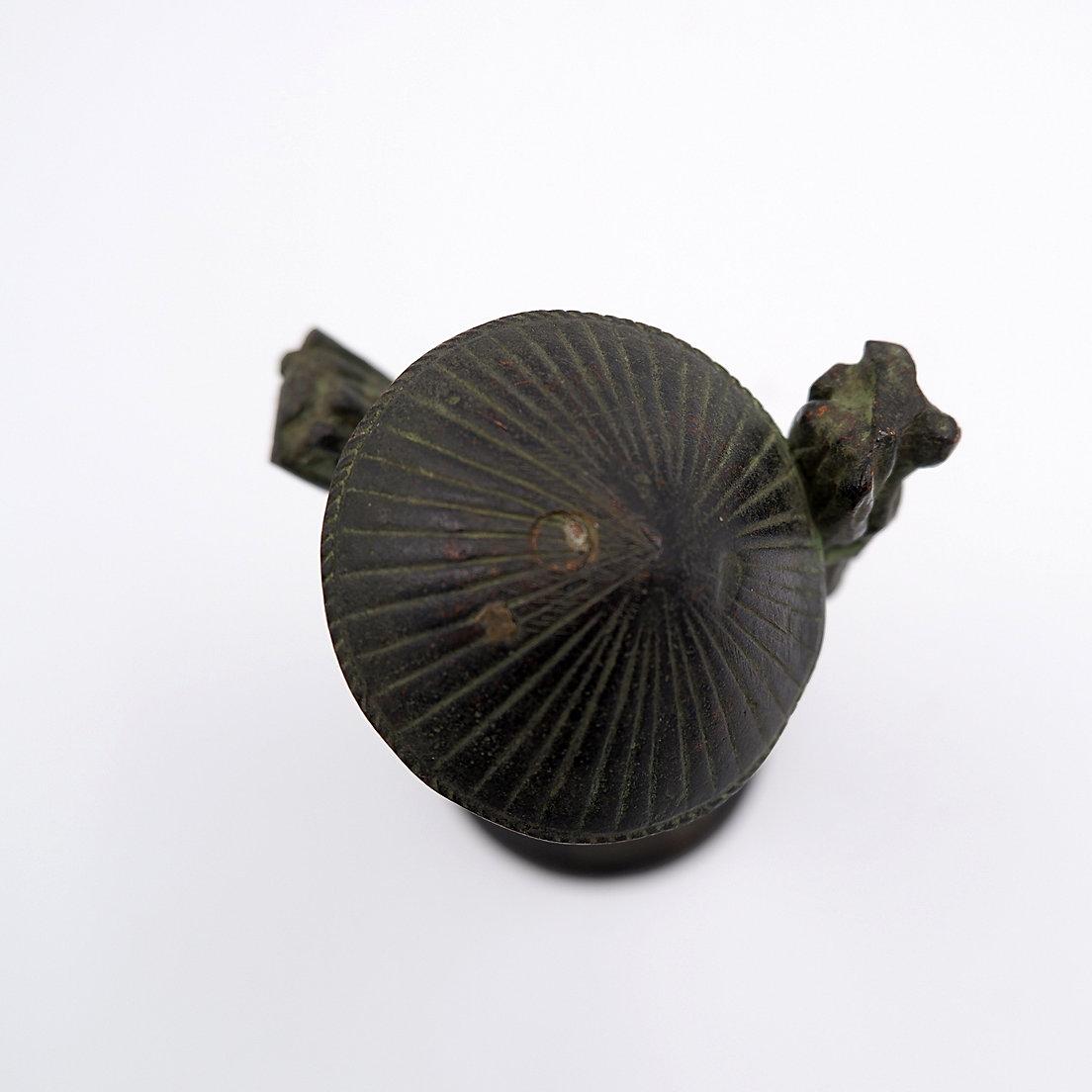 Figurilla de bronce de granjero asiático - 19 en venta 3
